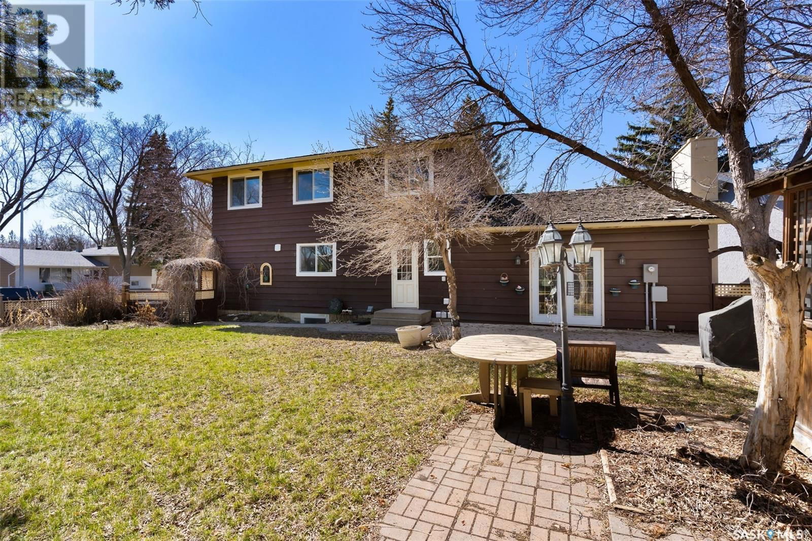 4221 Hillsdale Street Regina, Saskatchewan