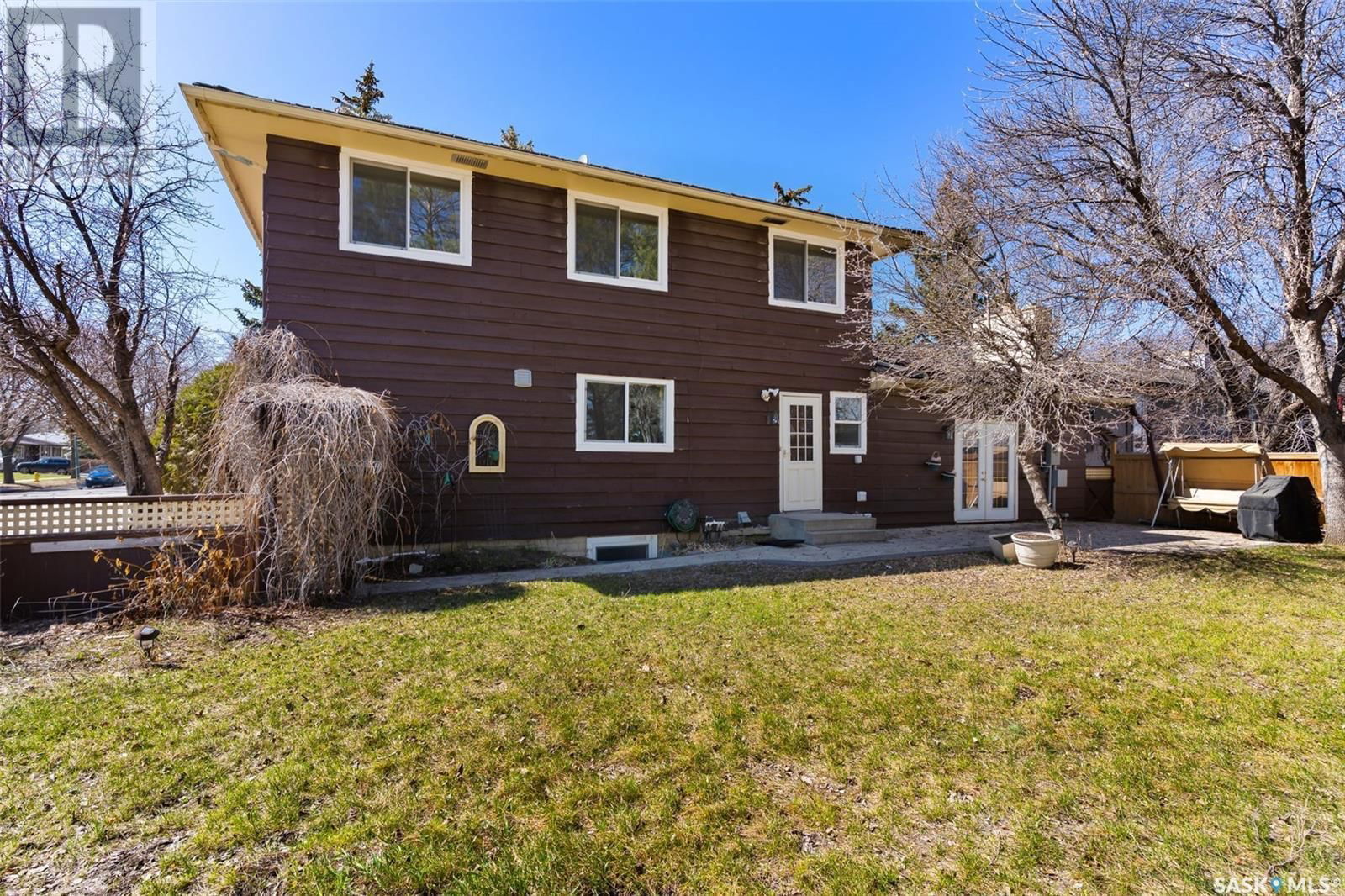4221 Hillsdale Street Regina, Saskatchewan