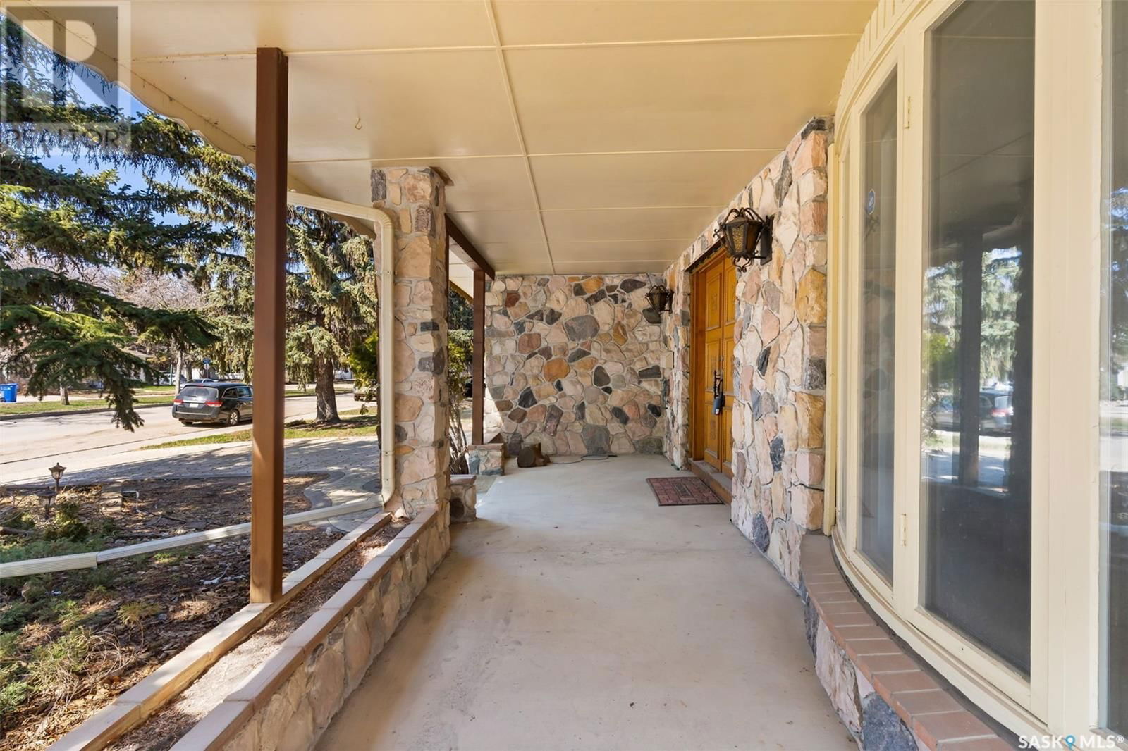 4221 Hillsdale Street Regina, Saskatchewan