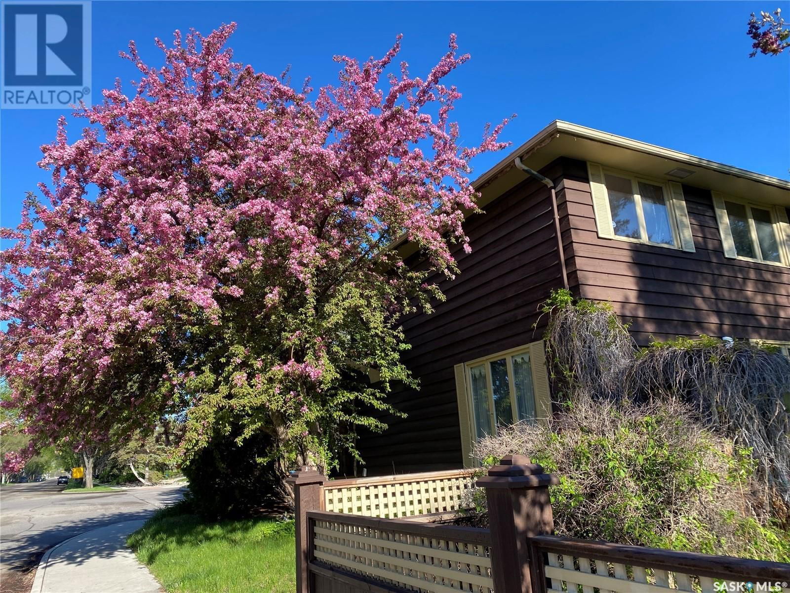 4221 Hillsdale Street Regina, Saskatchewan