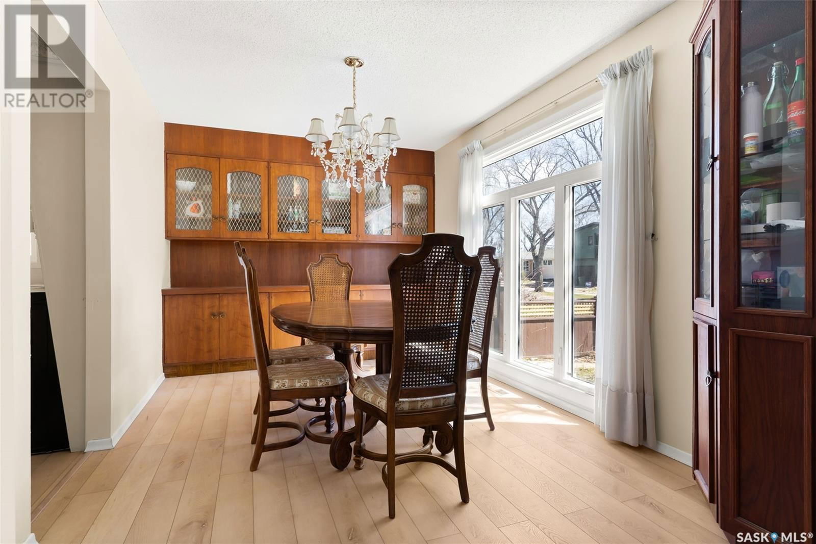 4221 Hillsdale Street Regina, Saskatchewan