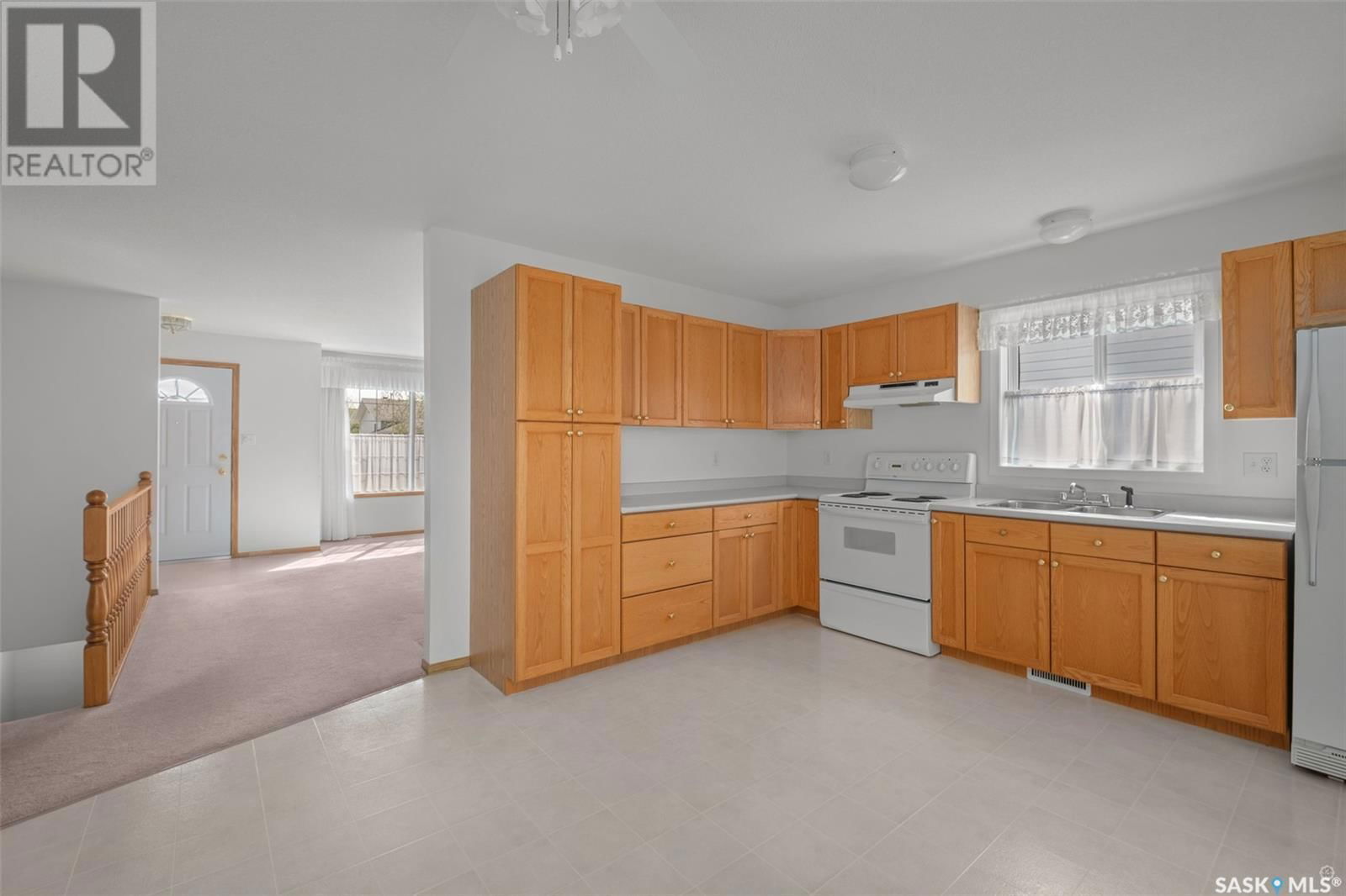 3135 5TH AVENUE Image 10