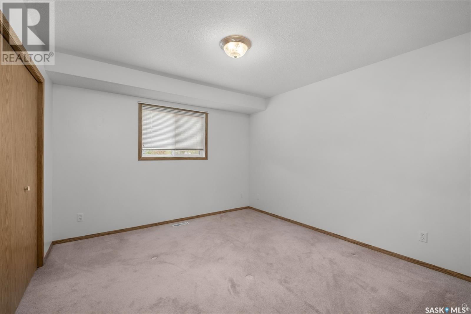 3135 5TH AVENUE Image 11