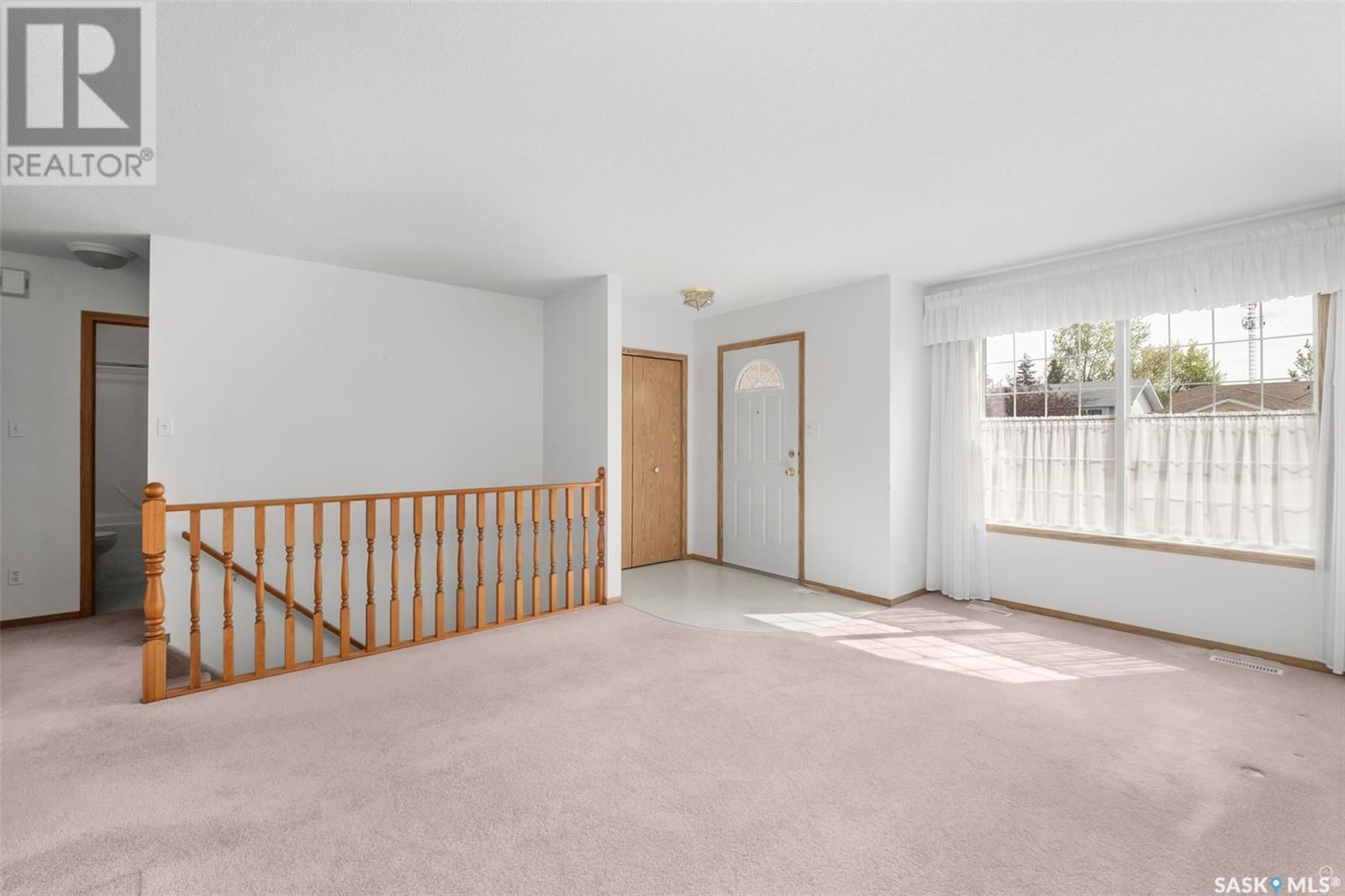 3135 5TH AVENUE Image 2