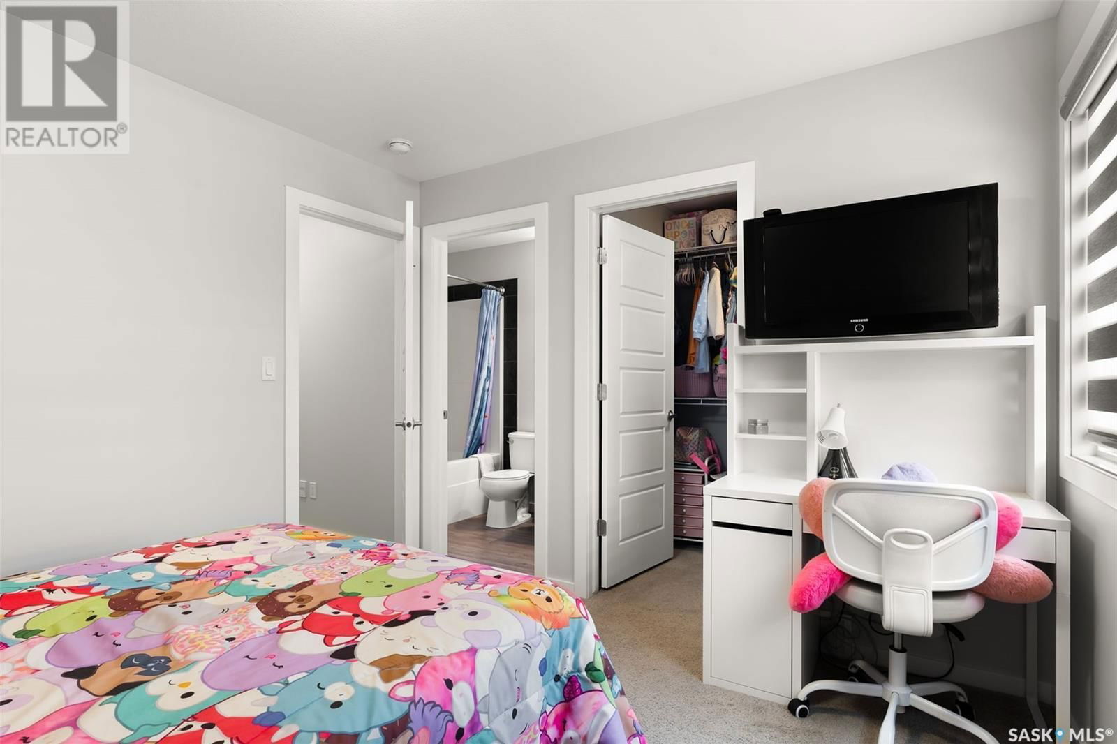E - 4609 Primrose Green Drive Regina, Saskatchewan