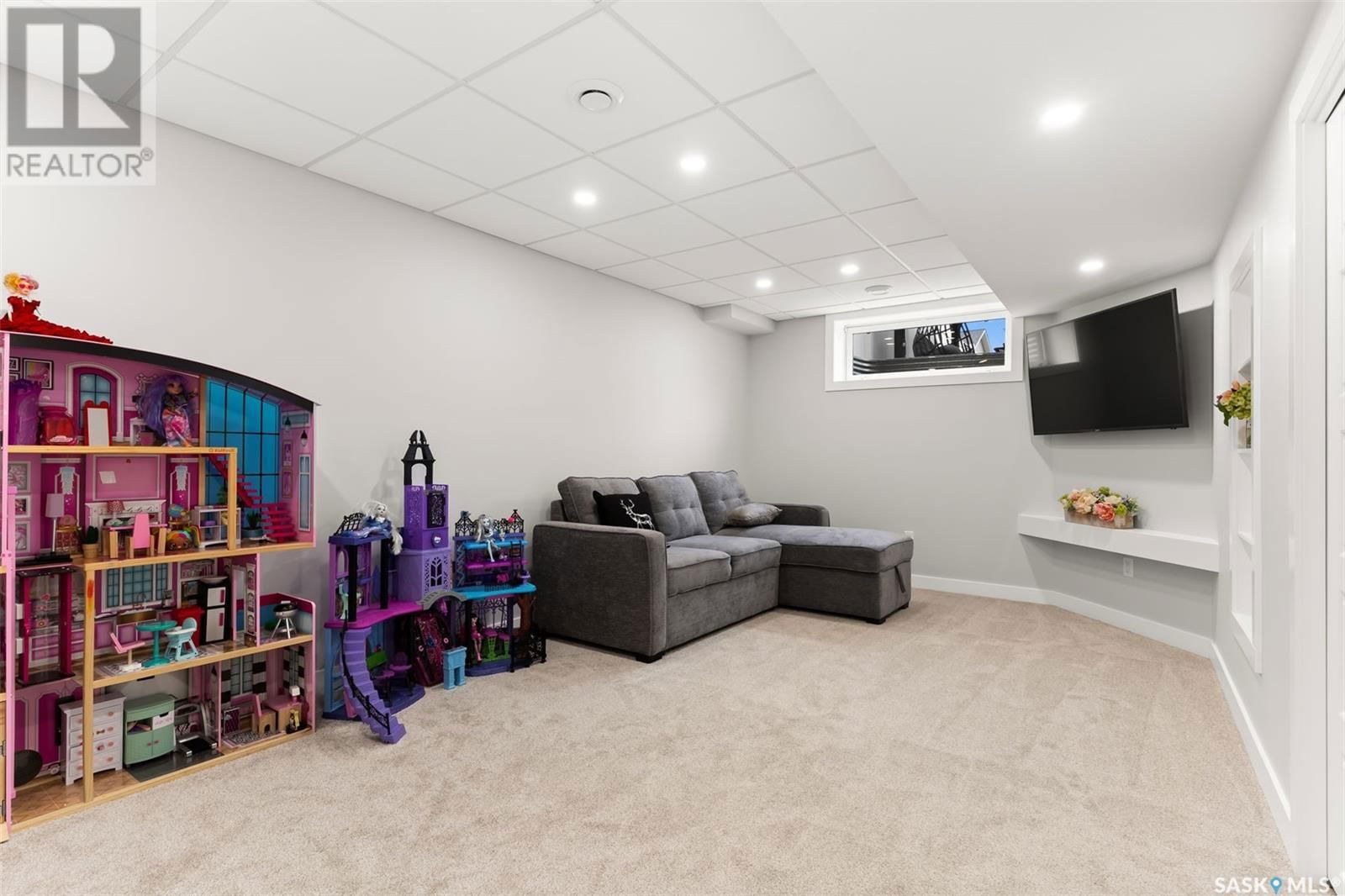 E - 4609 Primrose Green Drive Regina, Saskatchewan