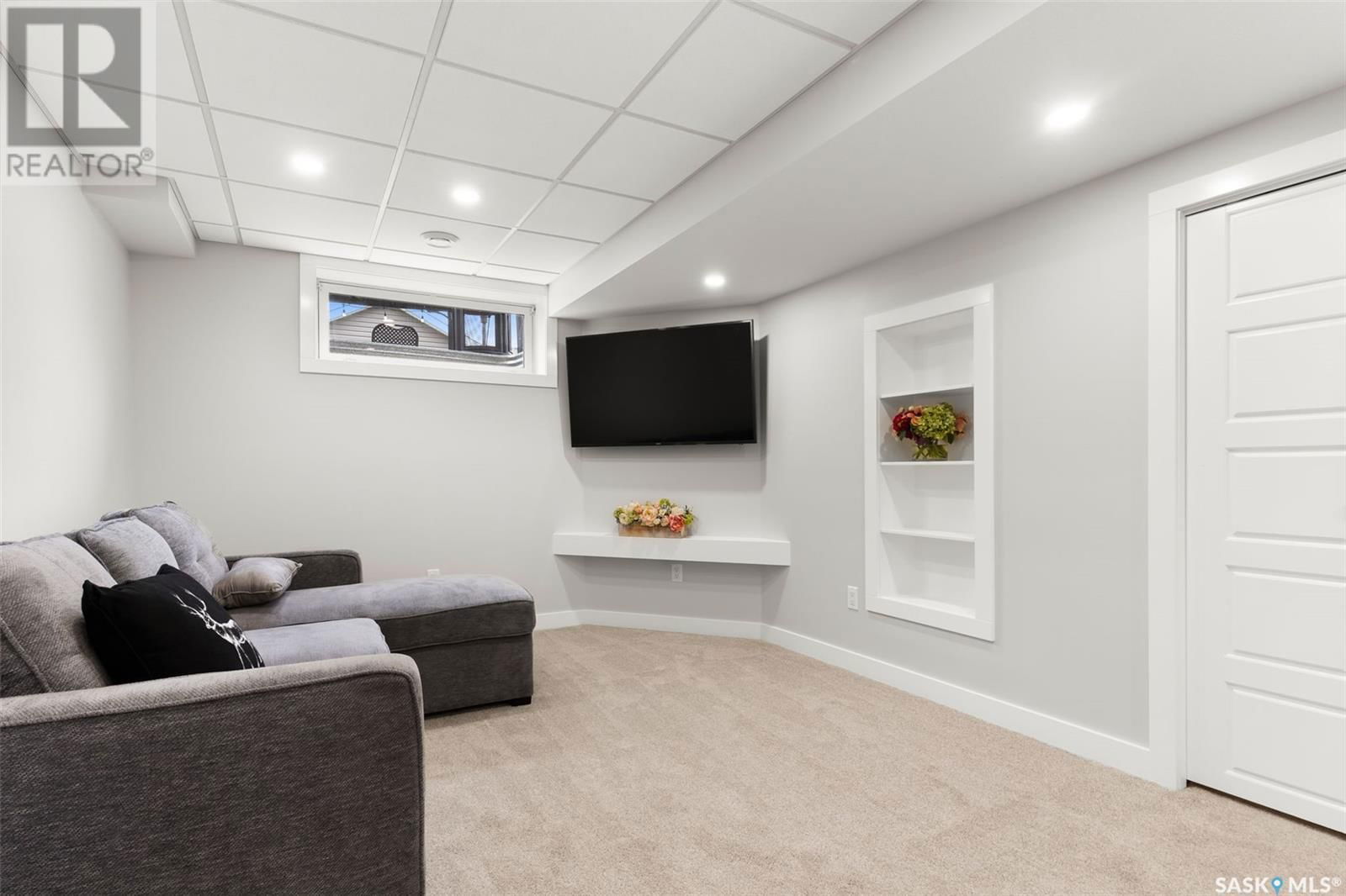 E - 4609 Primrose Green Drive Regina, Saskatchewan