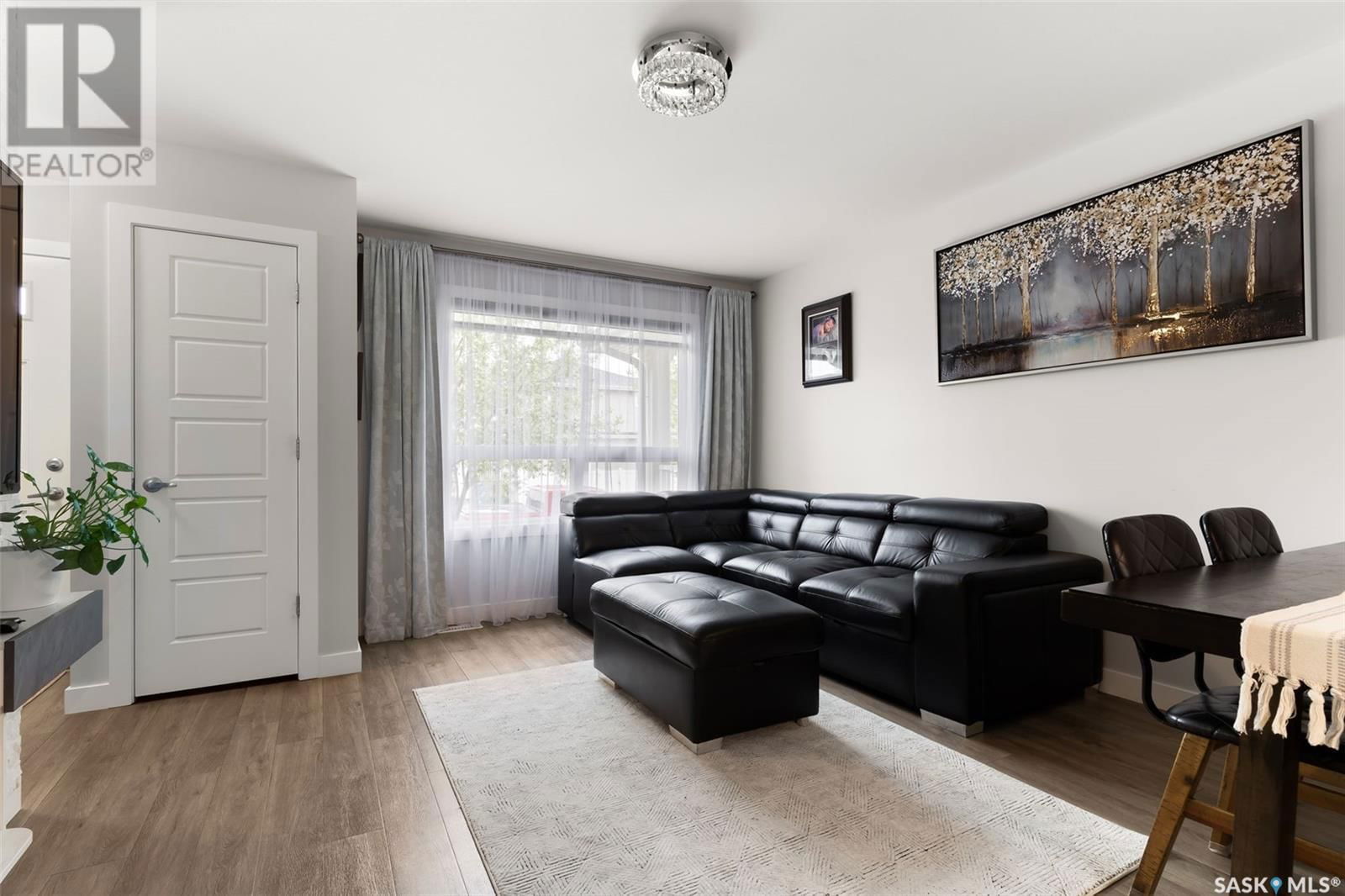 E - 4609 Primrose Green Drive Regina, Saskatchewan