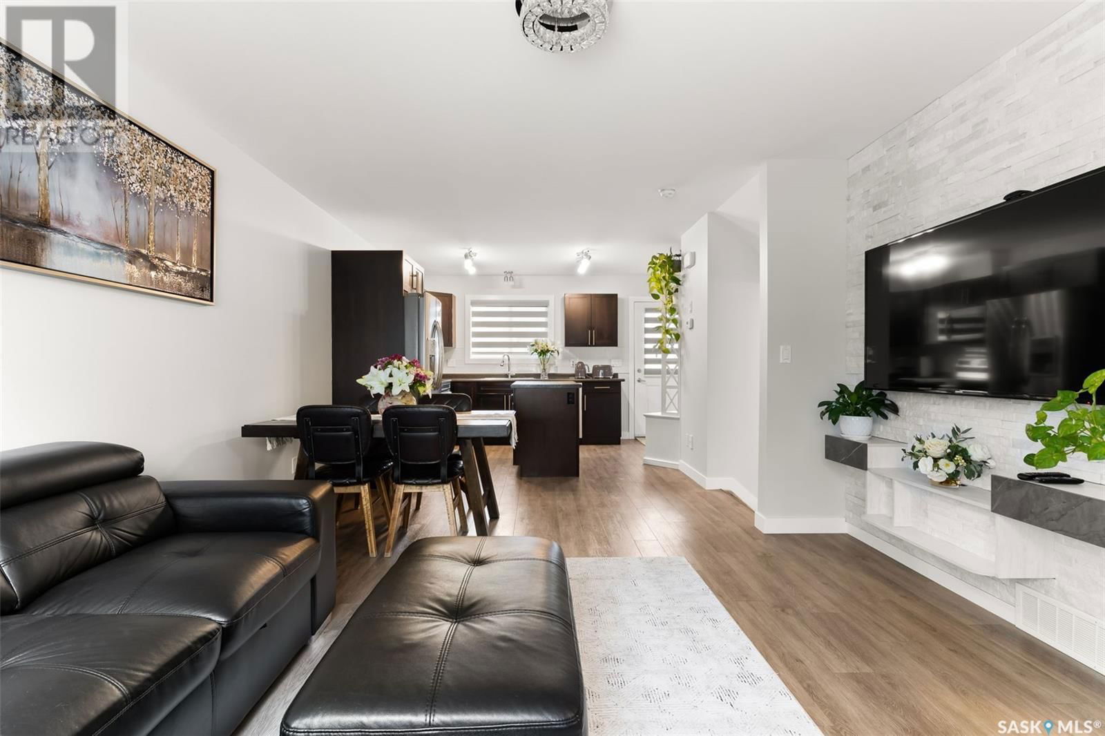 E - 4609 Primrose Green Drive Regina, Saskatchewan