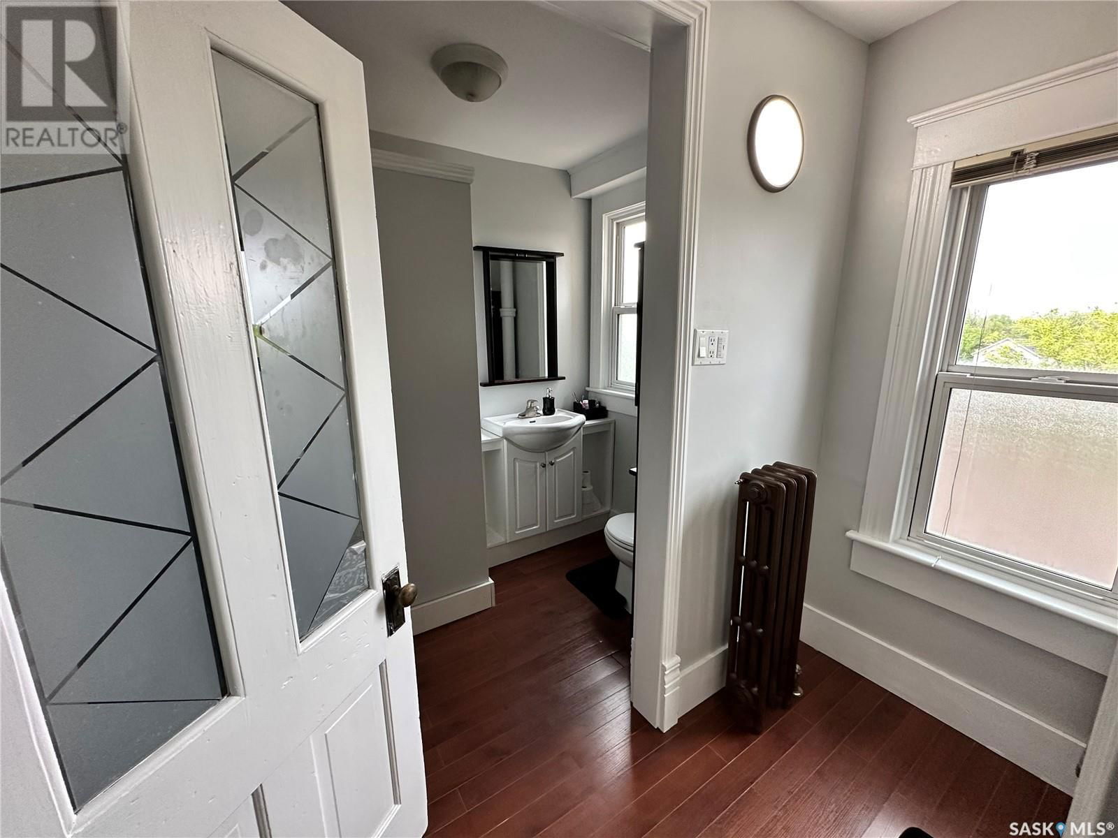 49 9TH AVENUE Image 17