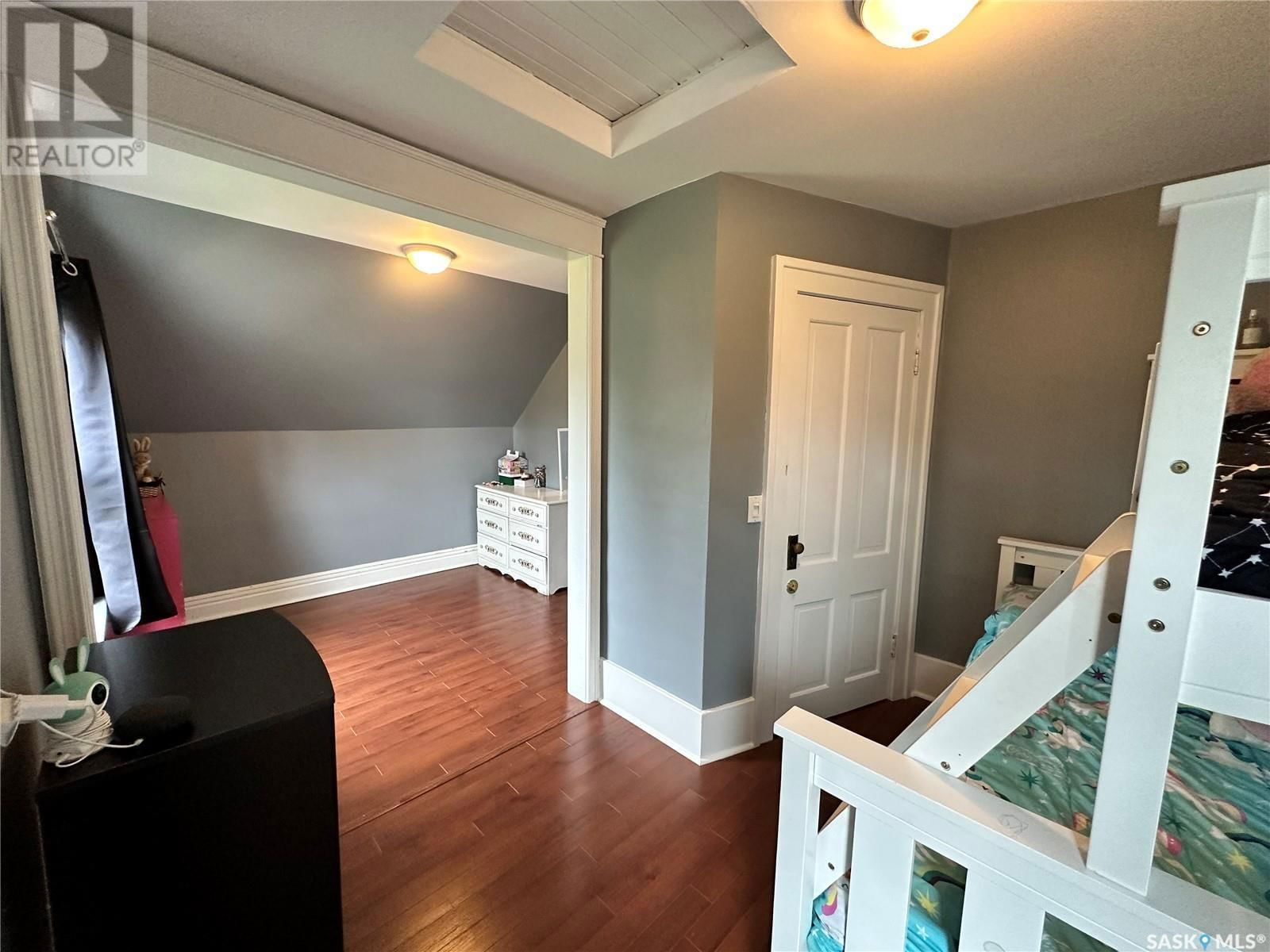 49 9TH AVENUE Image 19