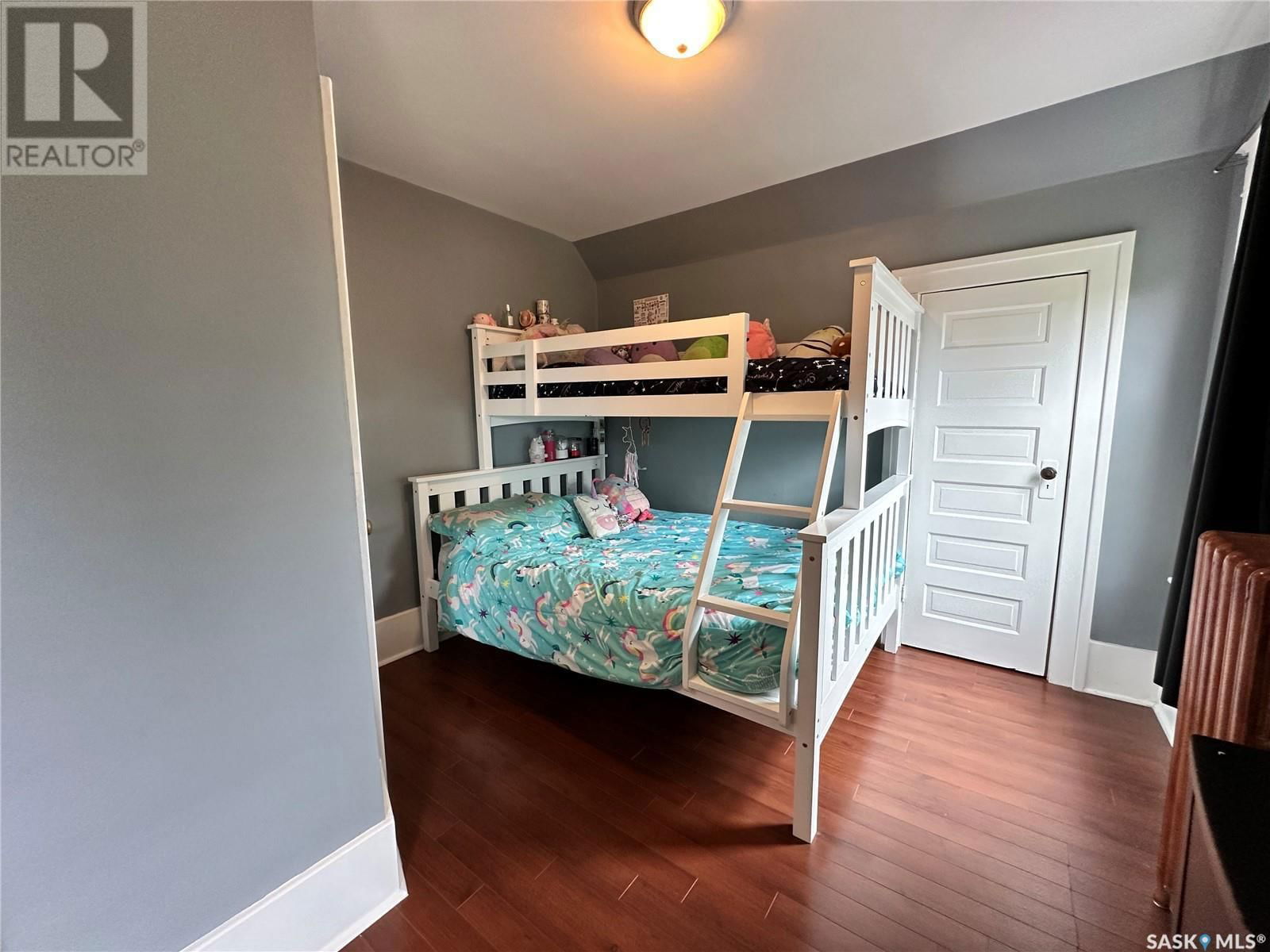 49 9TH AVENUE Image 20
