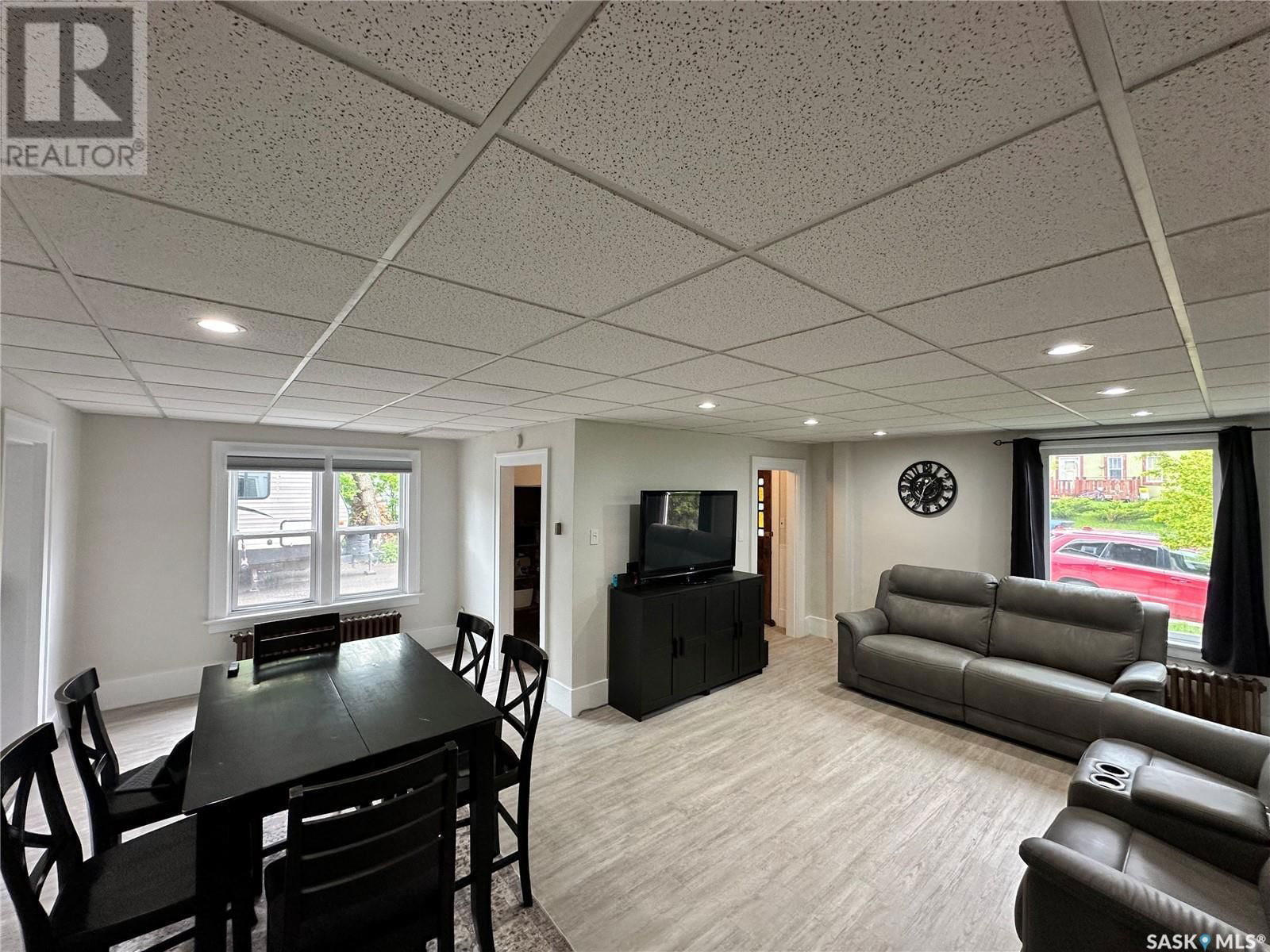 49 9TH AVENUE Image 7