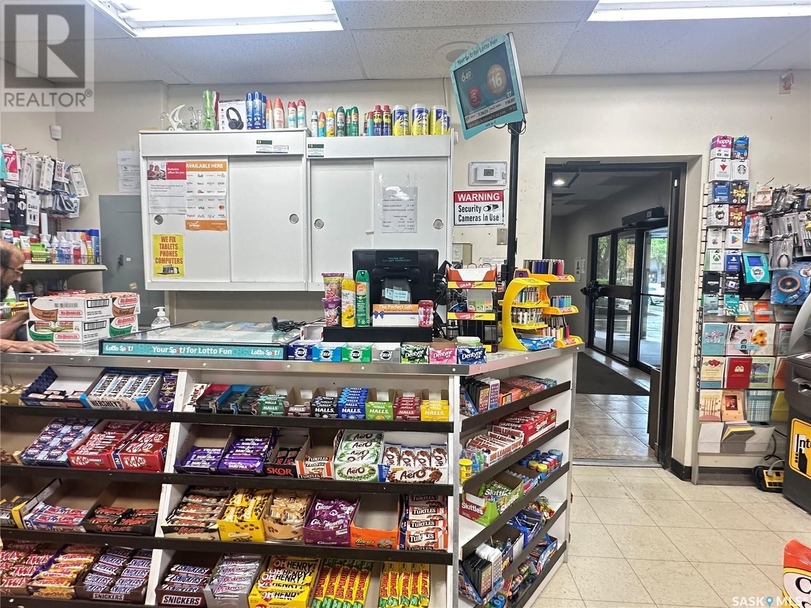 311 6TH AVENUE Image 11