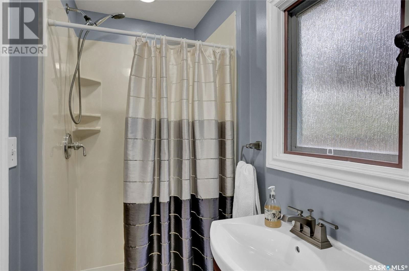 882 CONNAUGHT AVENUE Image 22