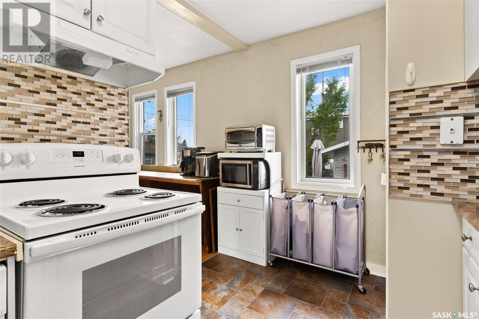 230 BROADWAY AVENUE Image 10