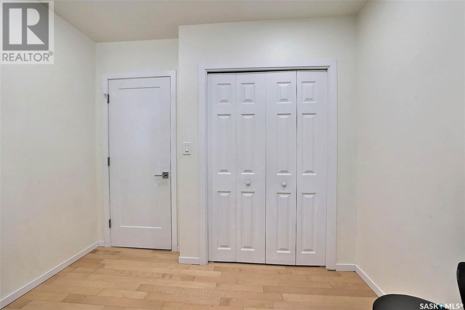 84 BELL STREET Image 19