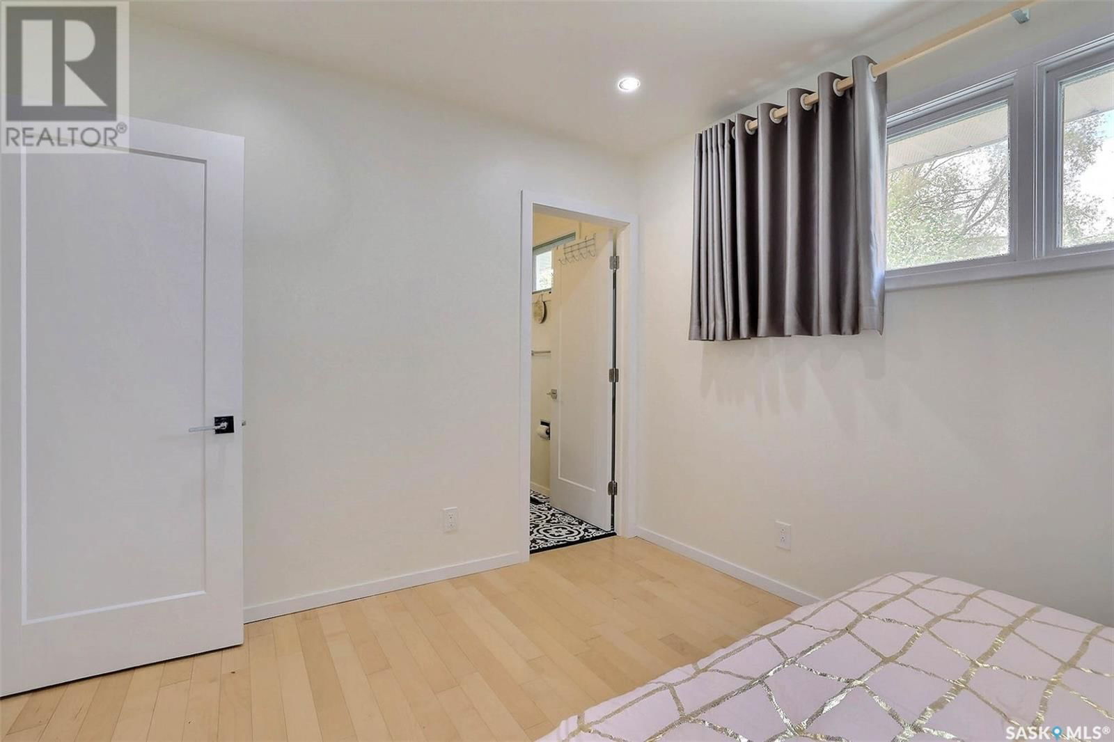 84 BELL STREET Image 23