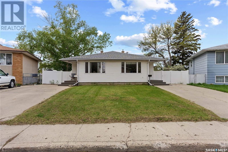 424 - 426 Froom Crescent Regina, Saskatchewan