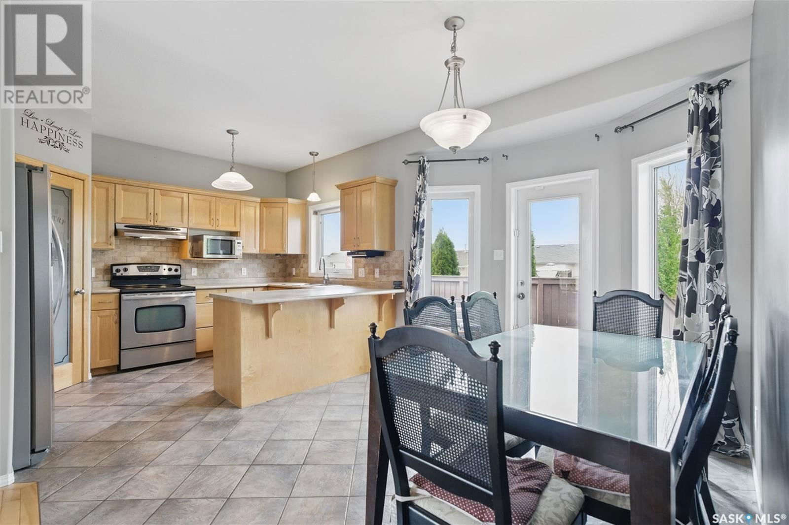 410 CRYSTAL CRESCENT Image 15