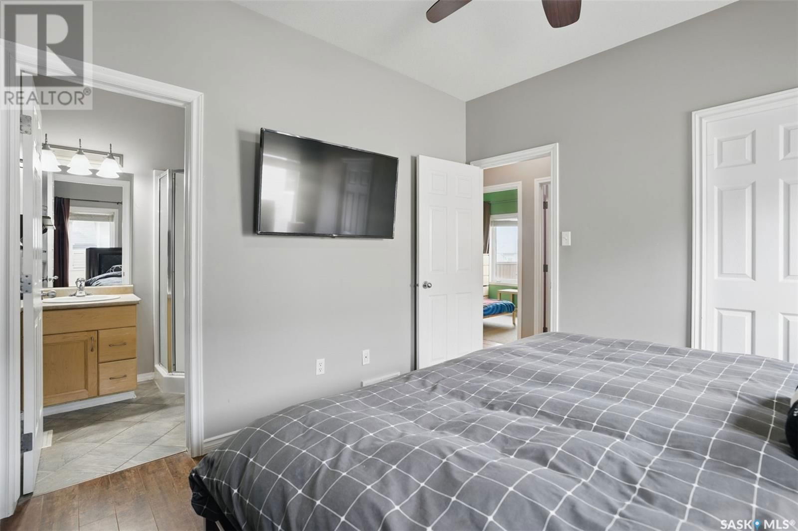 410 CRYSTAL CRESCENT Image 17