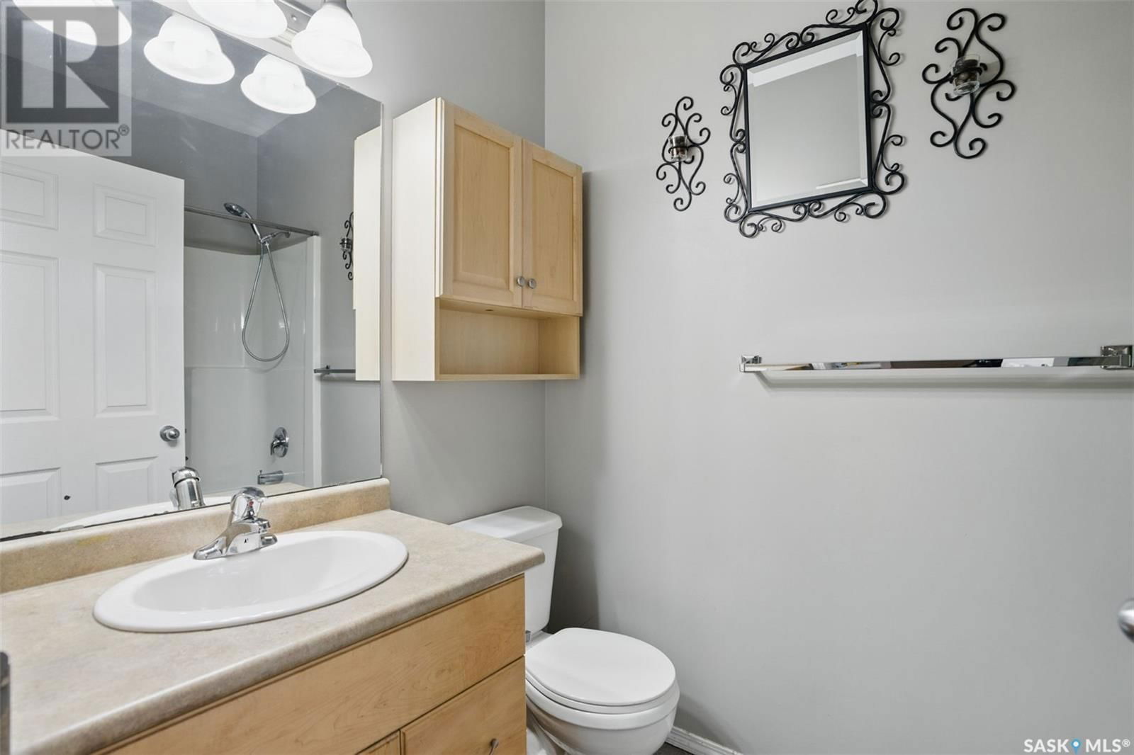 410 CRYSTAL CRESCENT Image 21