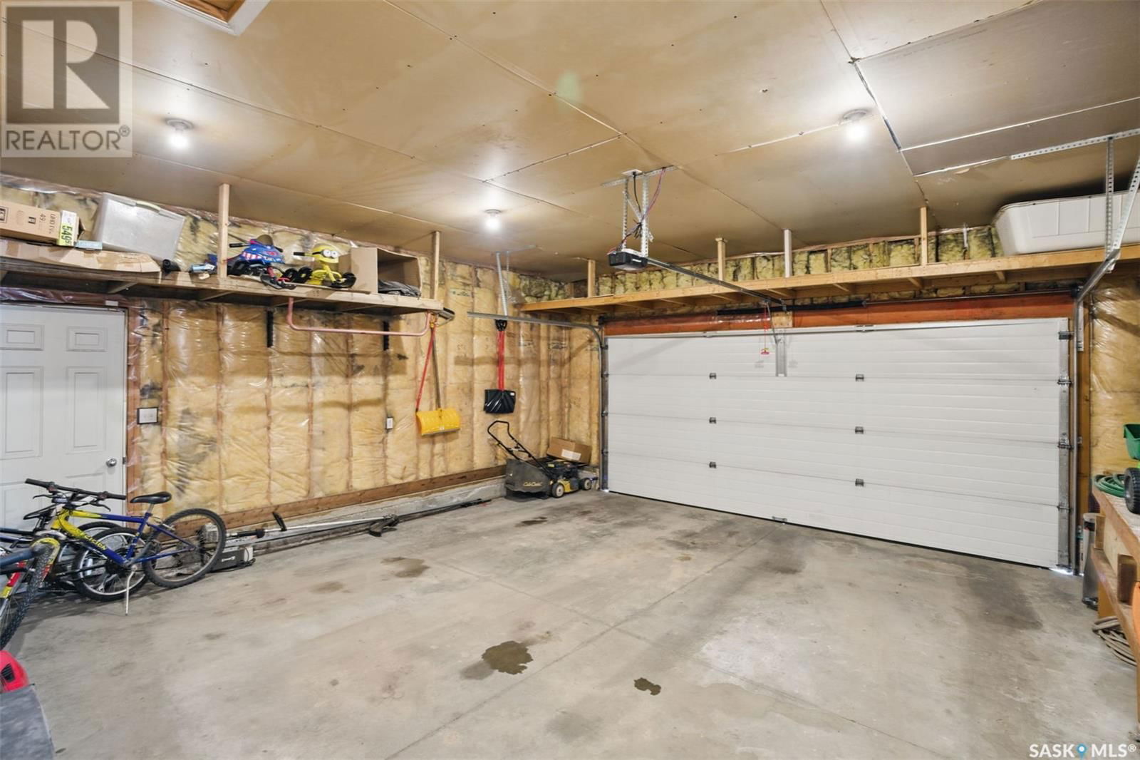 410 CRYSTAL CRESCENT Image 32