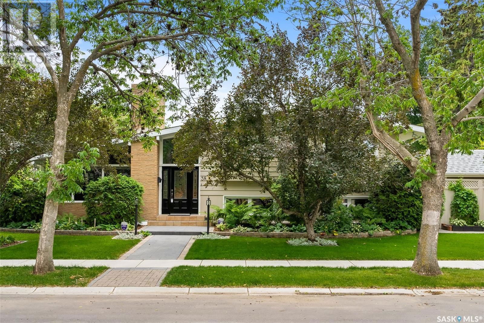 38 CALDER CRESCENT Image 3