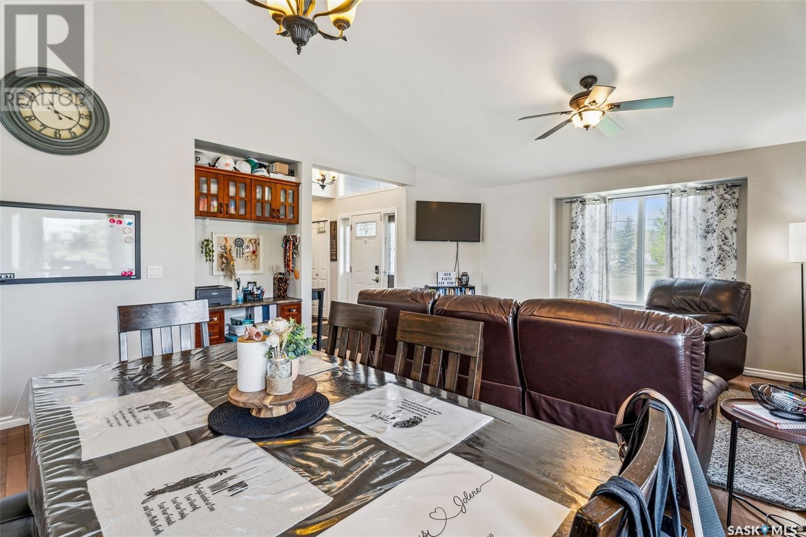 2 TELFER BAY Image 12