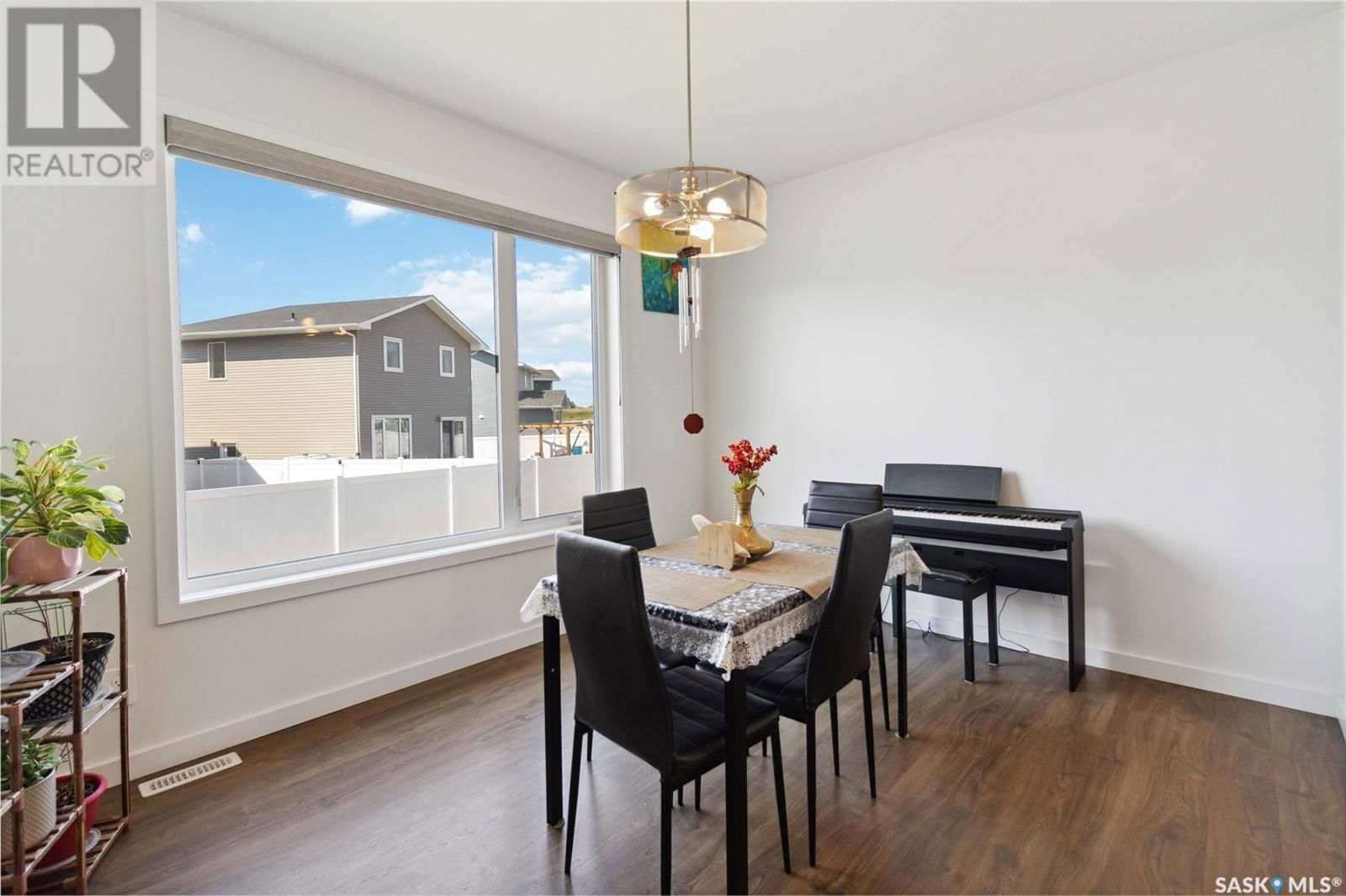 519 MCFAULL CRESCENT Image 14
