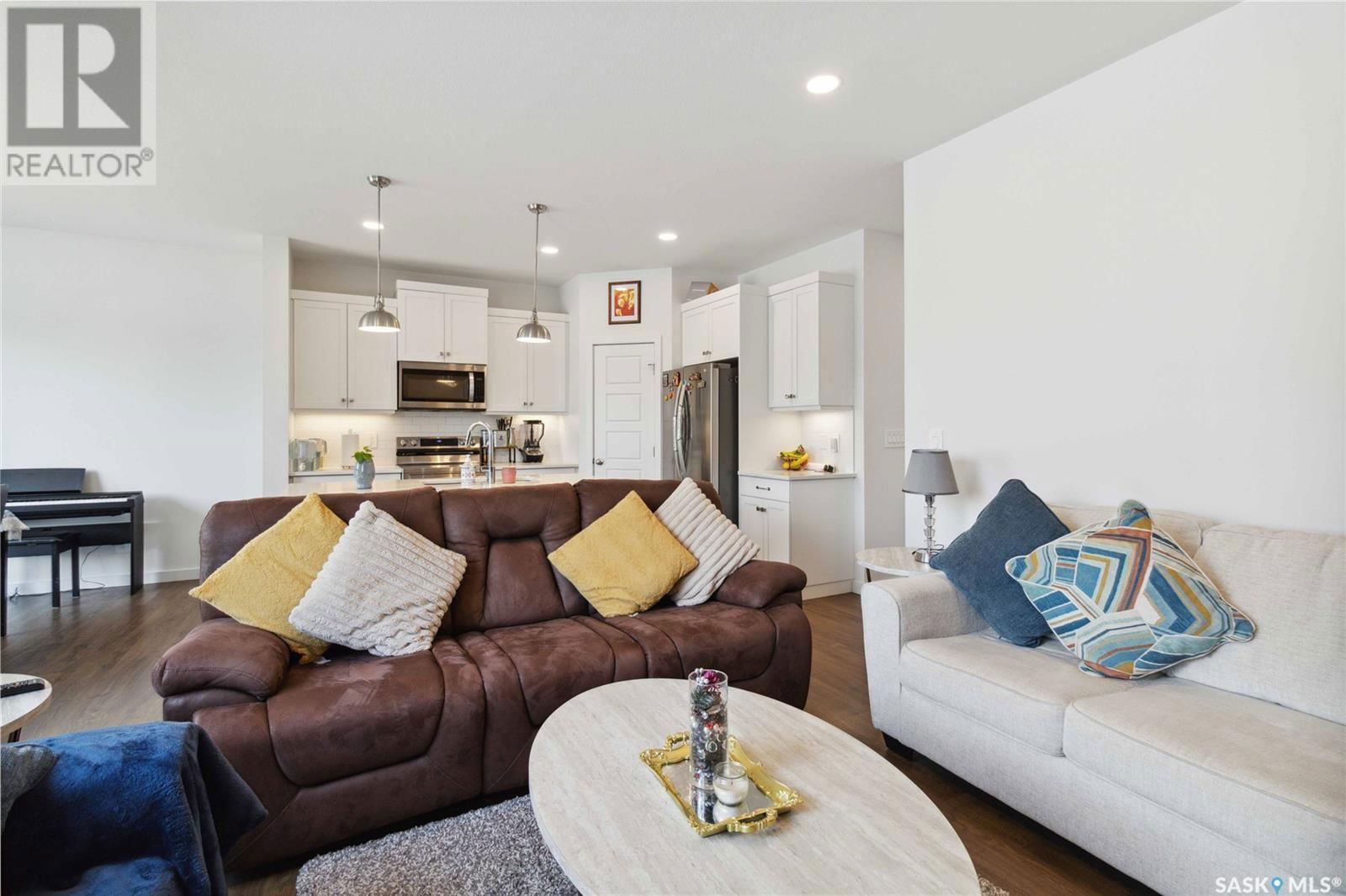 519 MCFAULL CRESCENT Image 16