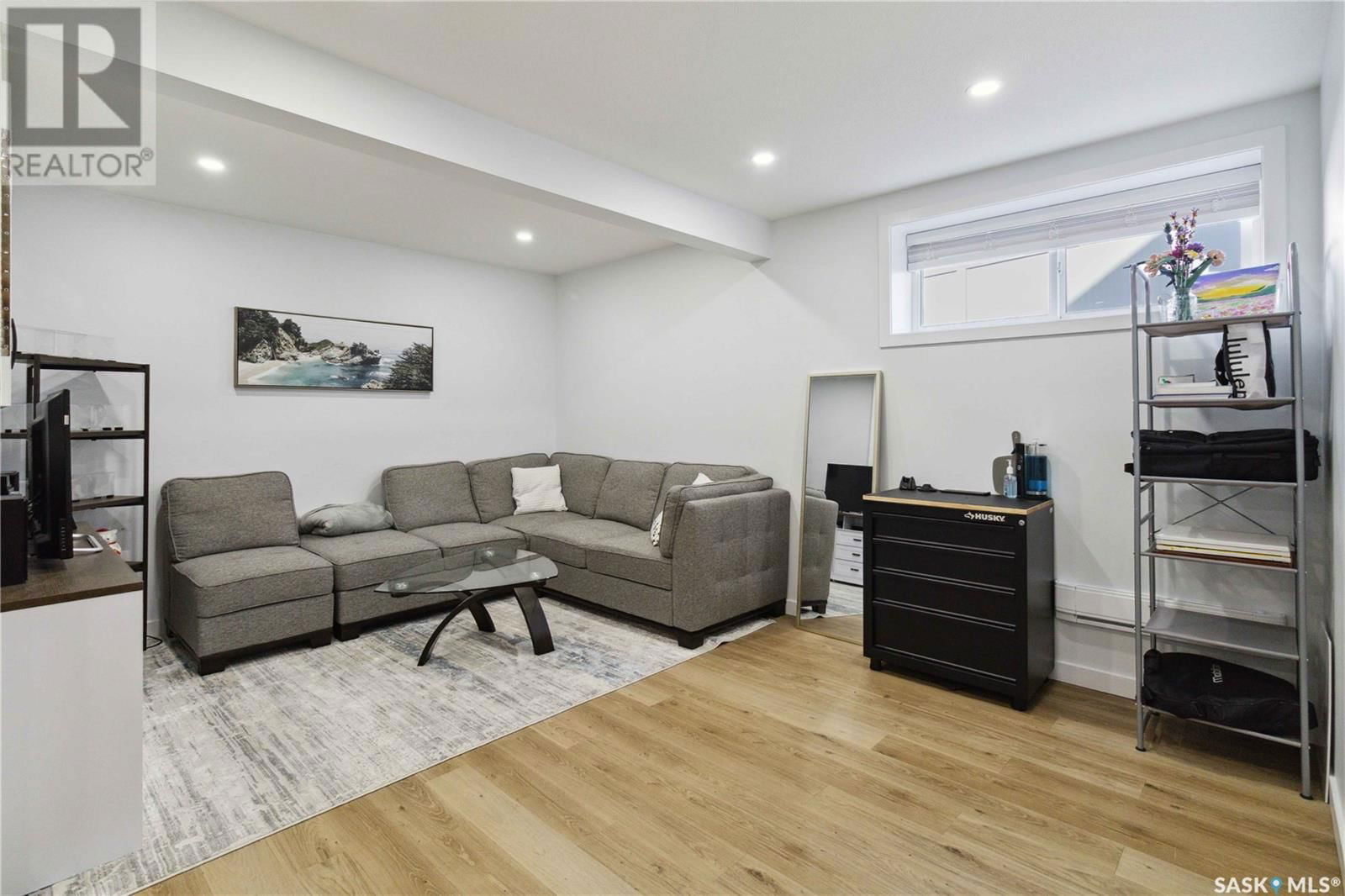 519 MCFAULL CRESCENT Image 33