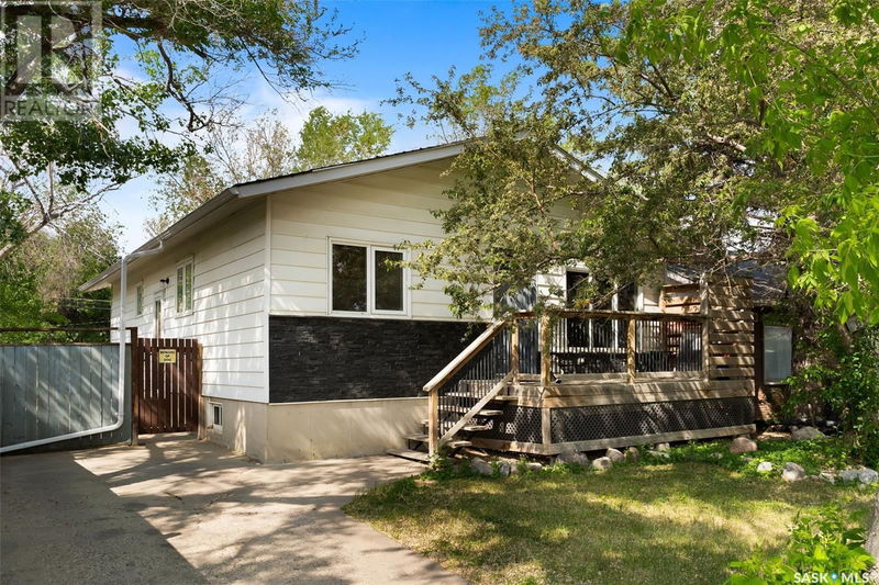 6234 Dewdney Avenue Regina, Saskatchewan