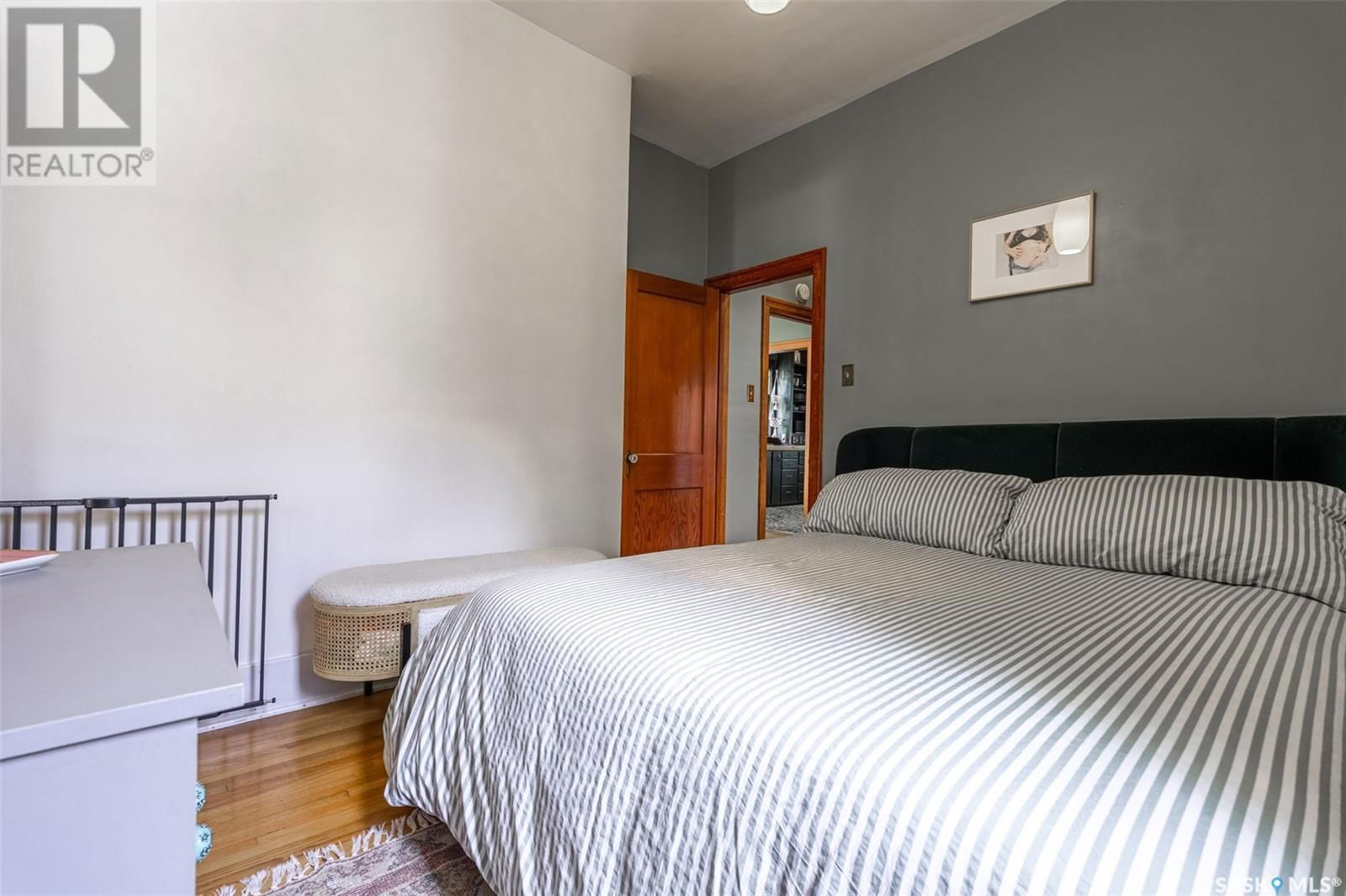 905 6TH AVENUE Image 25