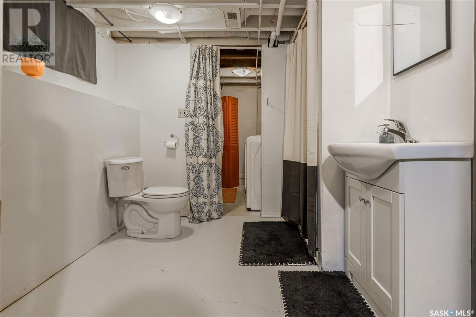 905 6TH AVENUE Image 31