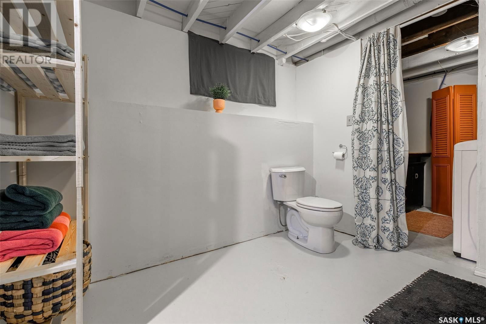 905 6TH AVENUE Image 32