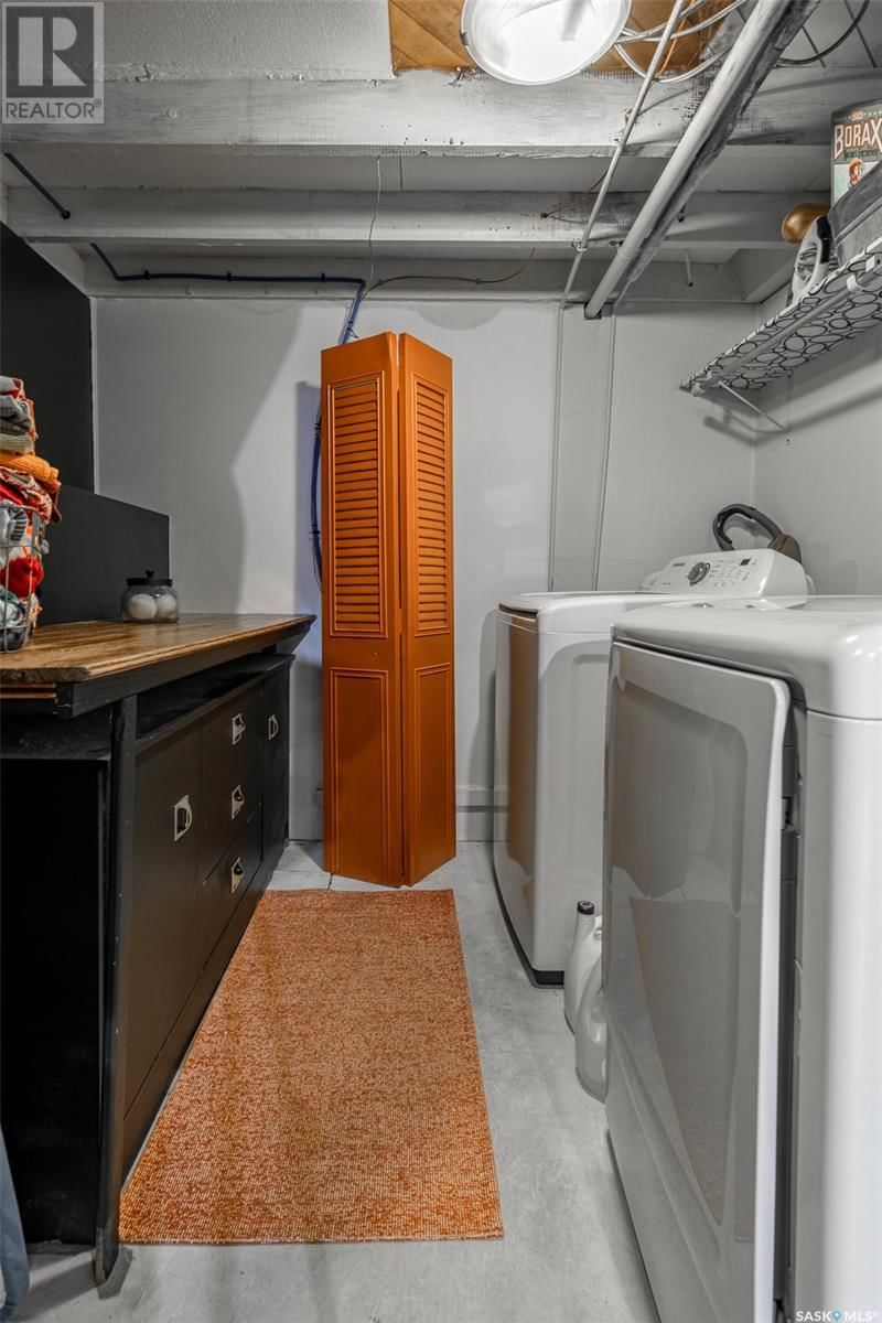 905 6TH AVENUE Image 33