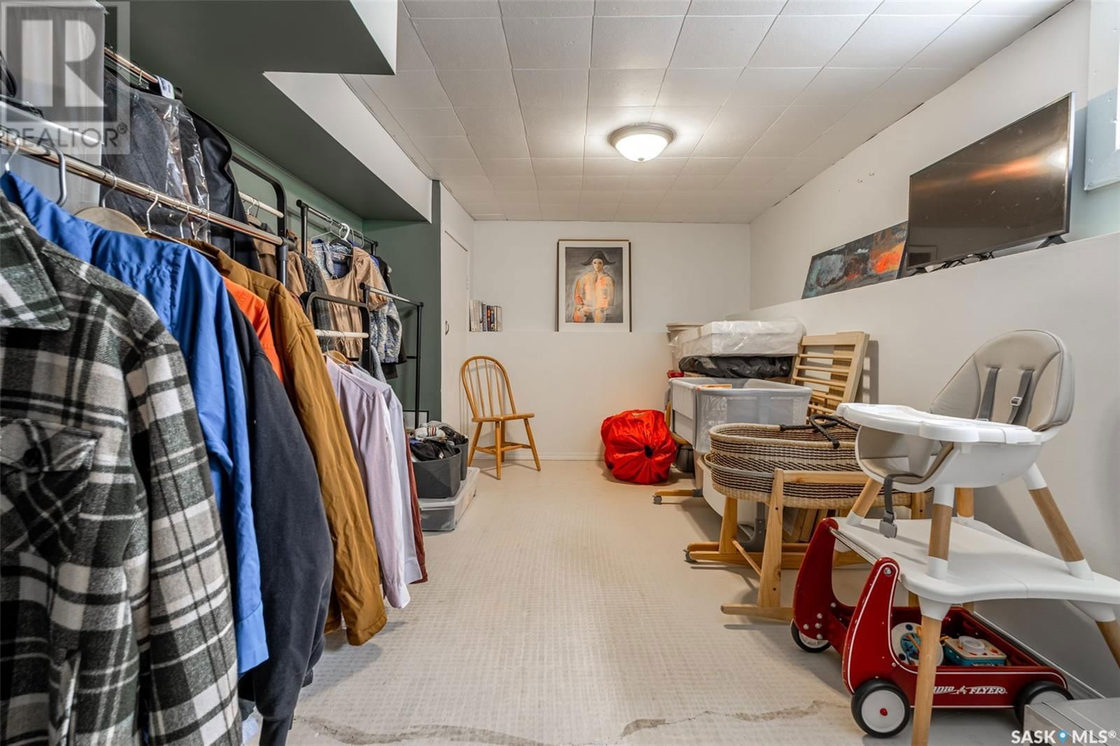 905 6TH AVENUE Image 34