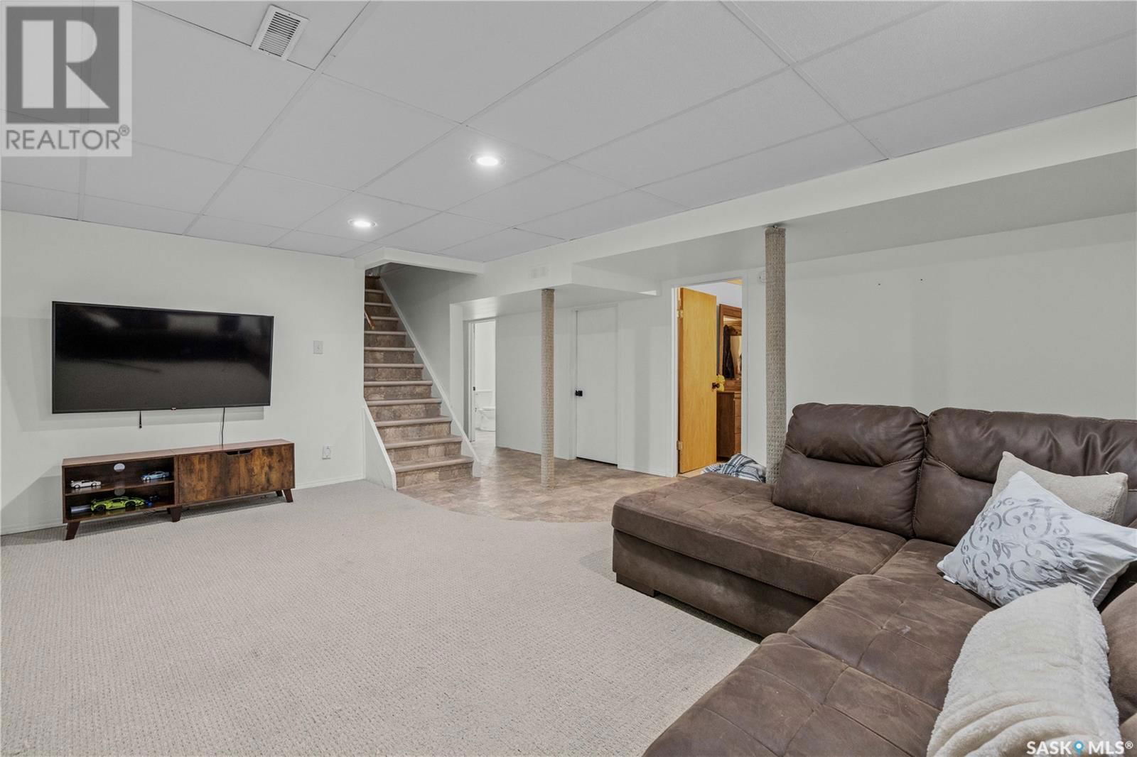 6747 MAPLECREST PLACE Image 29