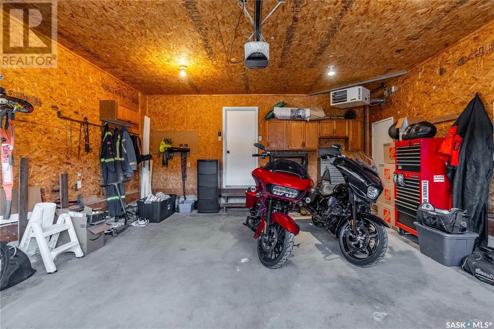 6747 MAPLECREST PLACE Image 36