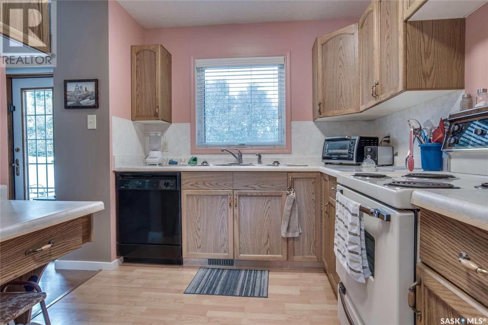 306 HASLAM CRESCENT Image 13