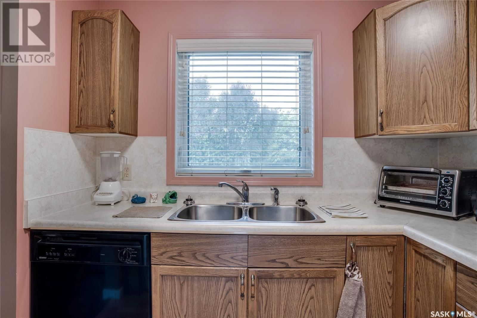 306 HASLAM CRESCENT Image 16