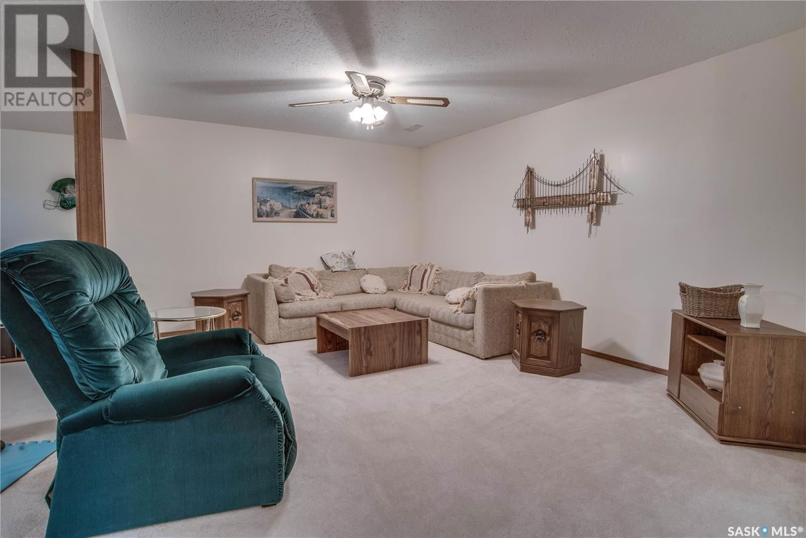 306 HASLAM CRESCENT Image 25