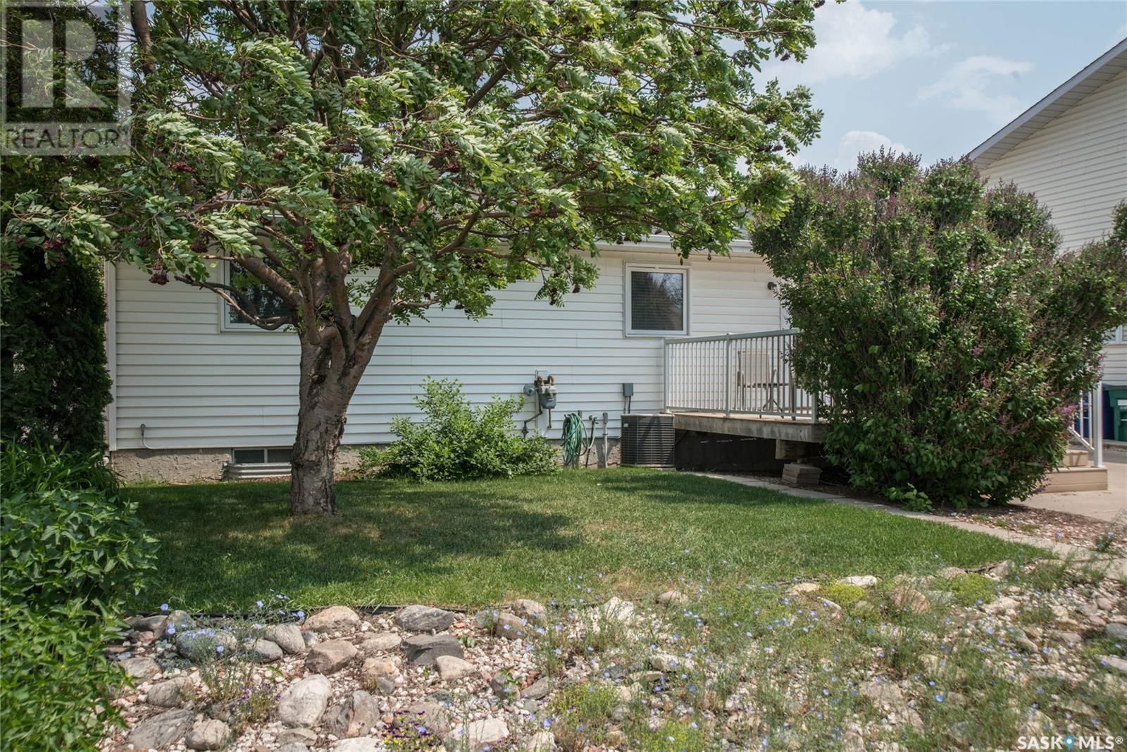 306 HASLAM CRESCENT Image 36