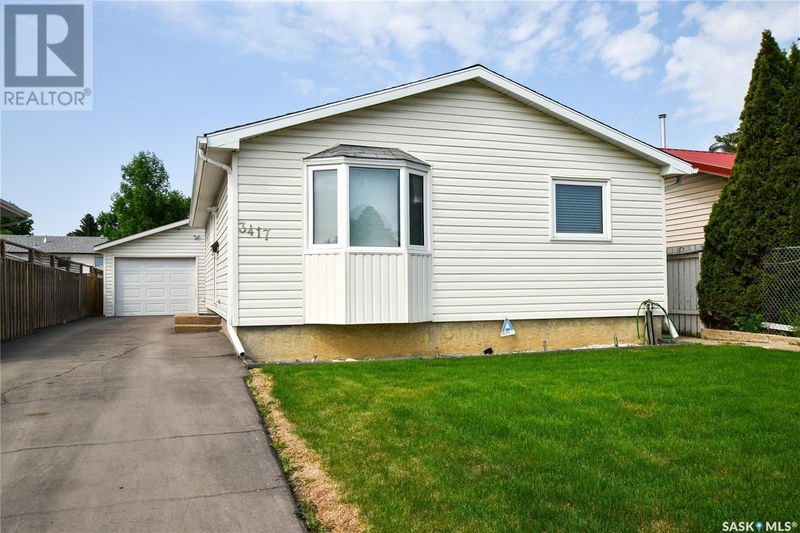 3417 Diefenbaker Drive Saskatoon, Saskatchewan