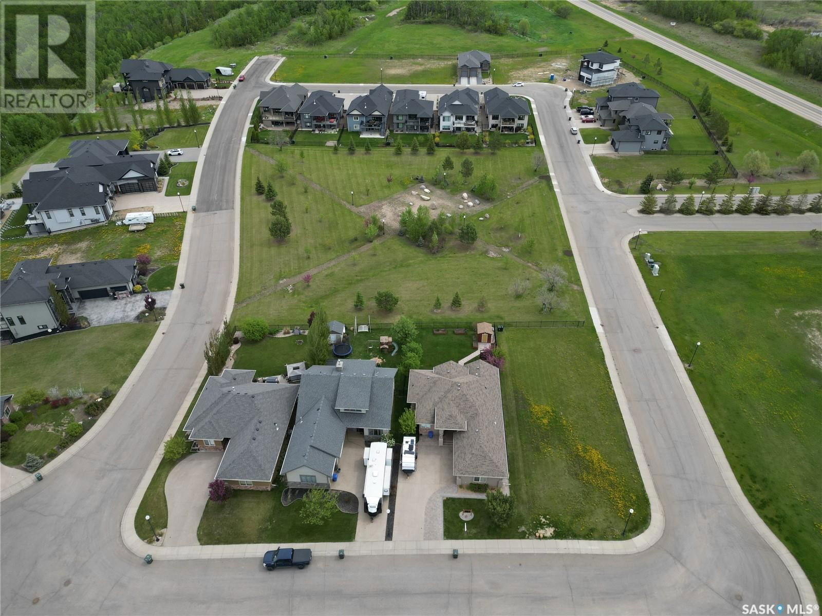 4 GURNEY CRESCENT Image 4