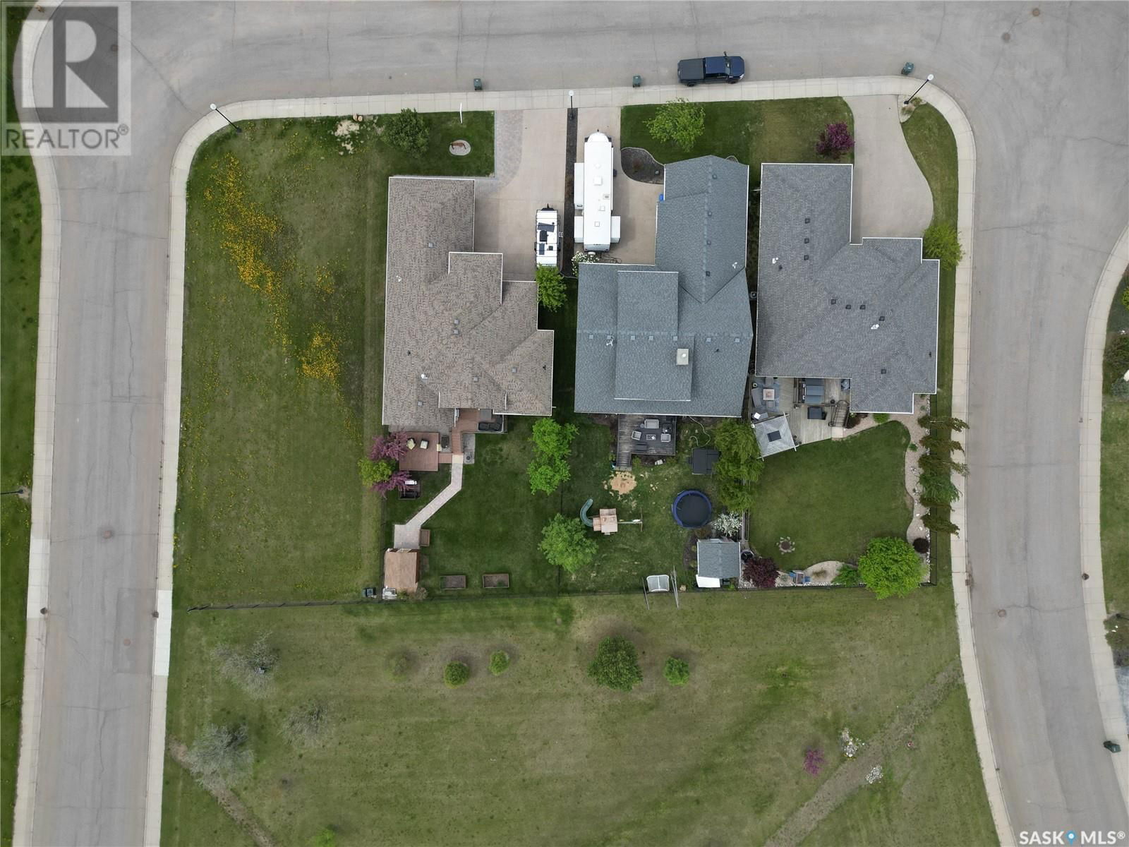 4 GURNEY CRESCENT Image 5