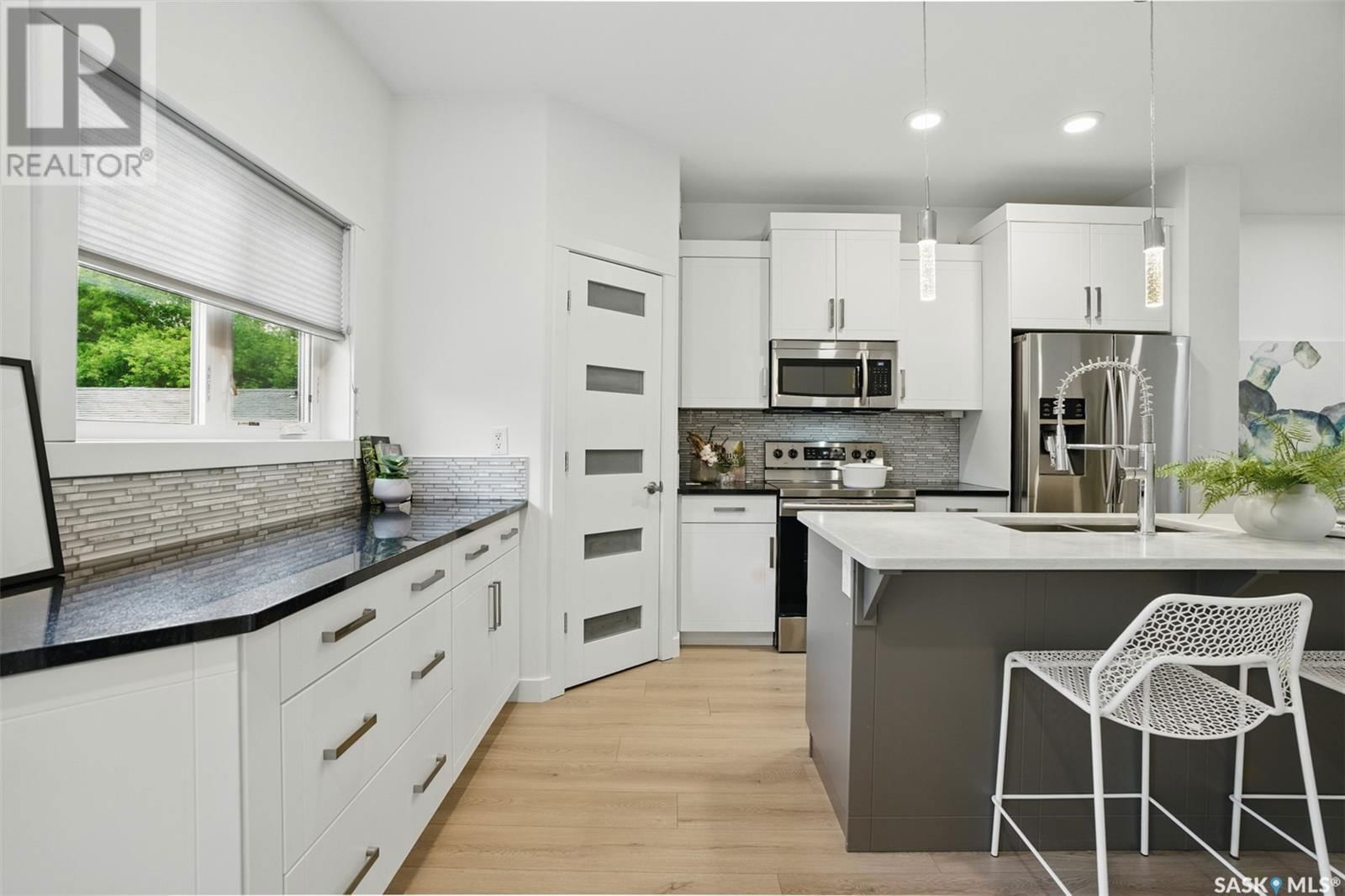 1419 ALEXANDRA AVENUE Image 15