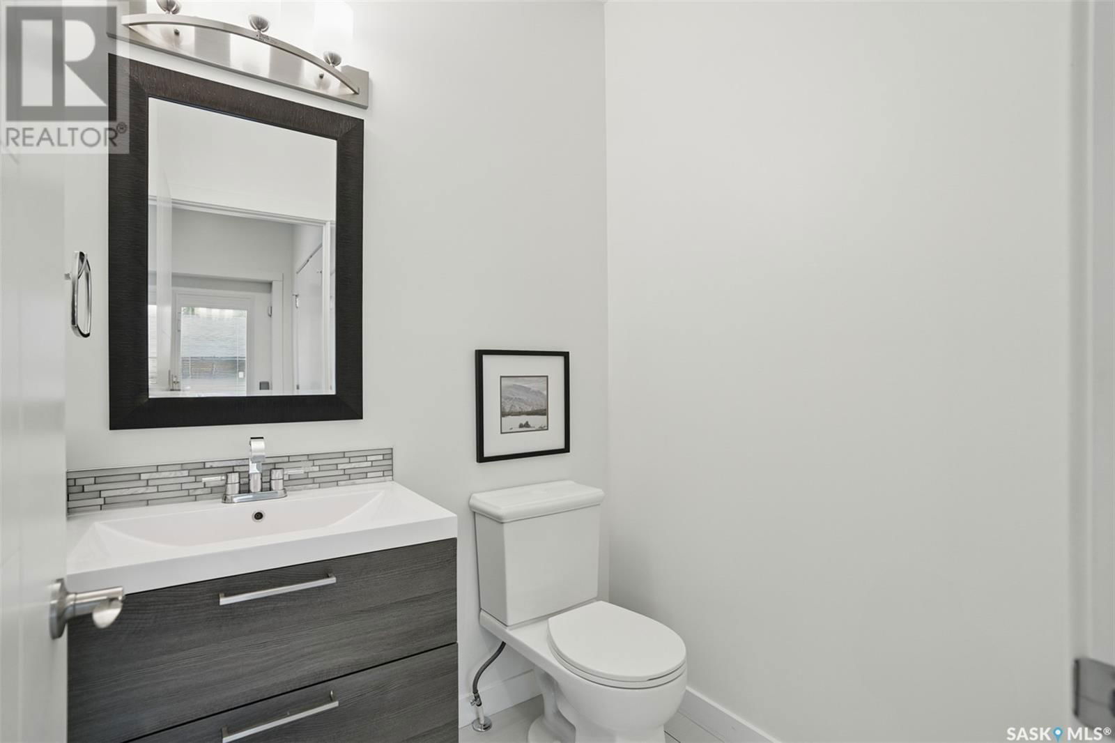 1419 ALEXANDRA AVENUE Image 17