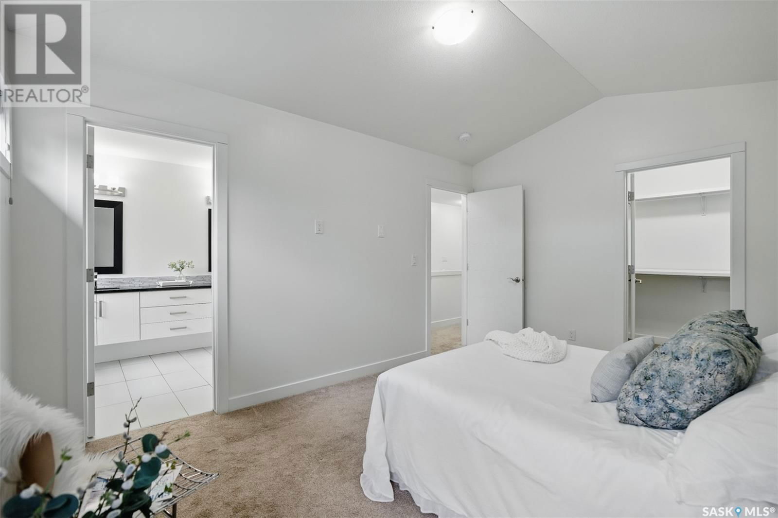1419 ALEXANDRA AVENUE Image 20
